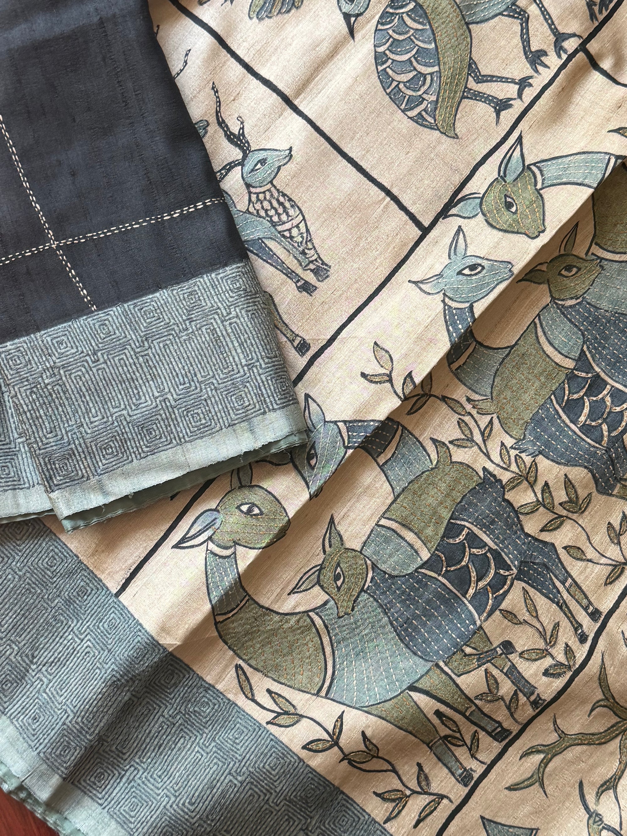 Kamaniya Kantha : Handcrafted Tussar