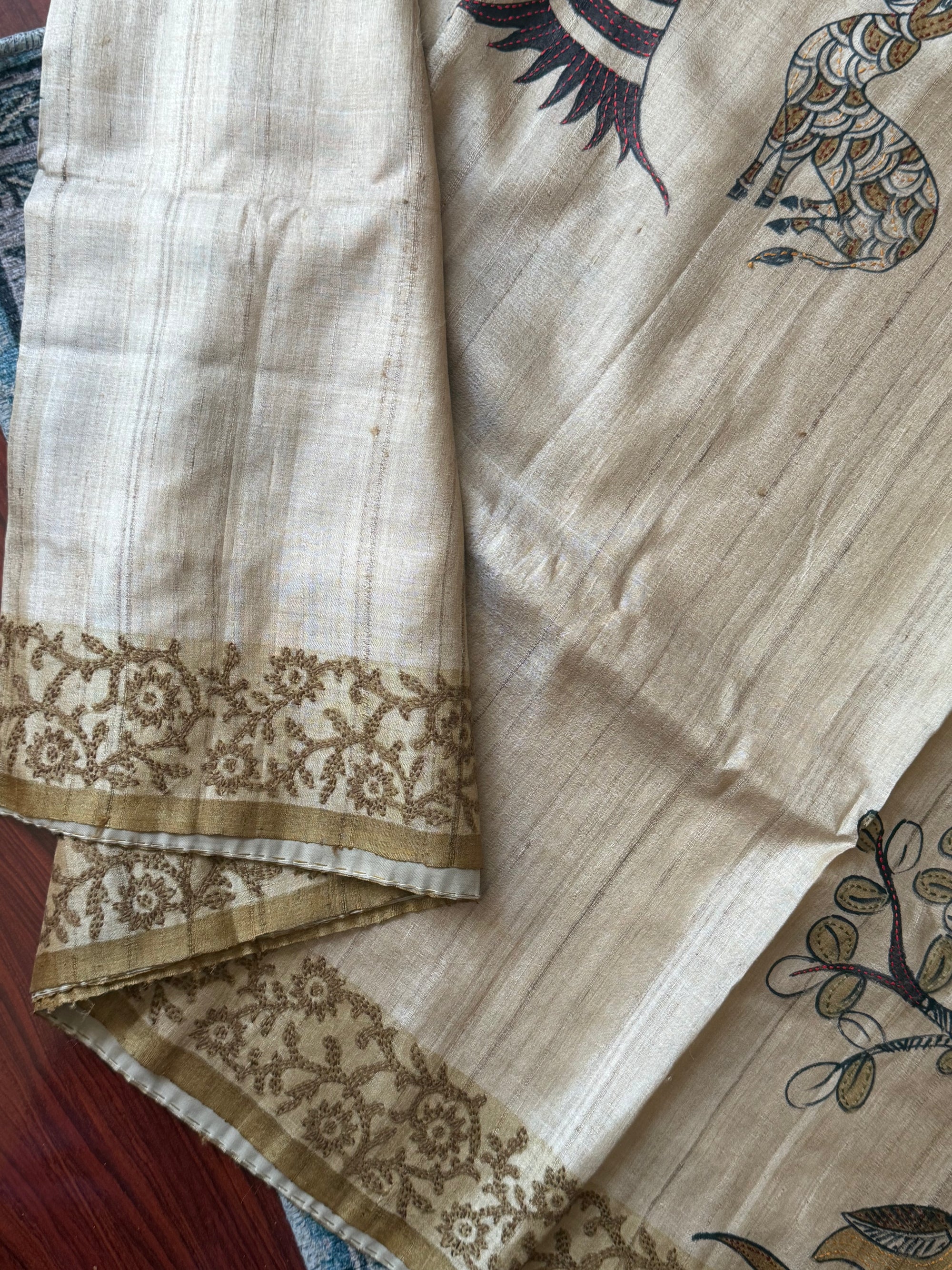 Kamaniya Kantha : Handcrafted Tussar