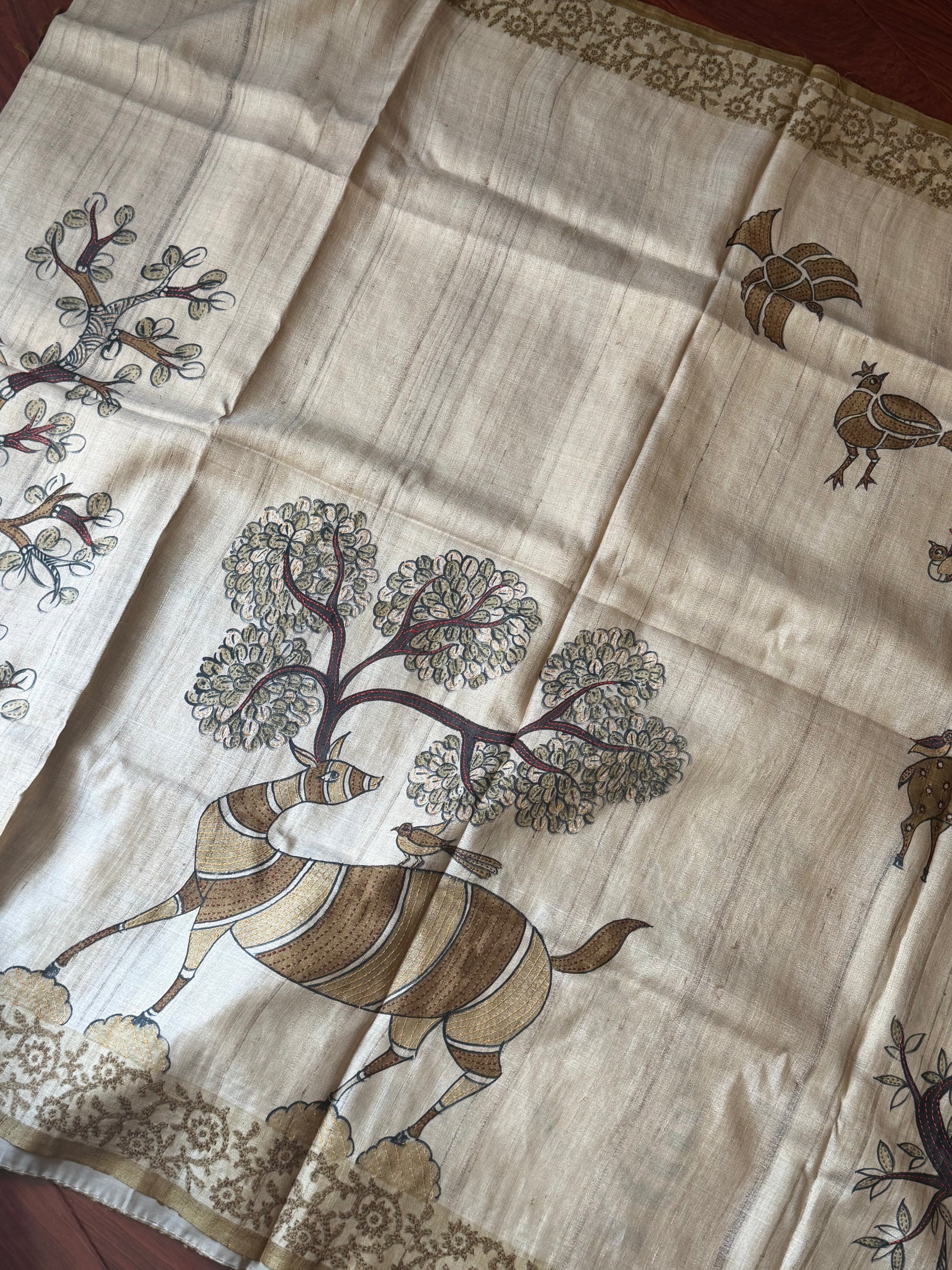 Kamaniya Kantha : Handcrafted Tussar