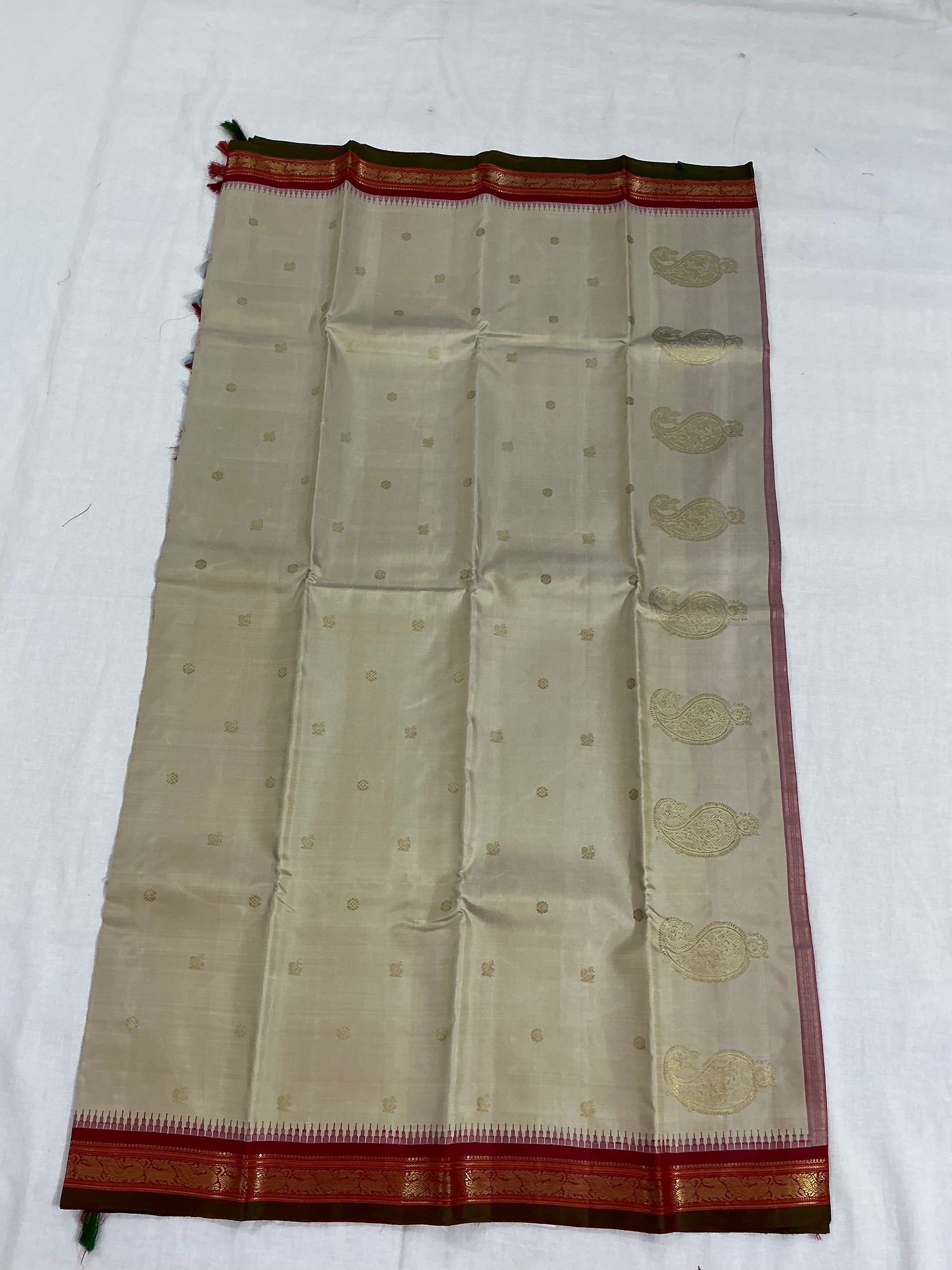 MAATHEY: Small border Korvai Kanjivaram