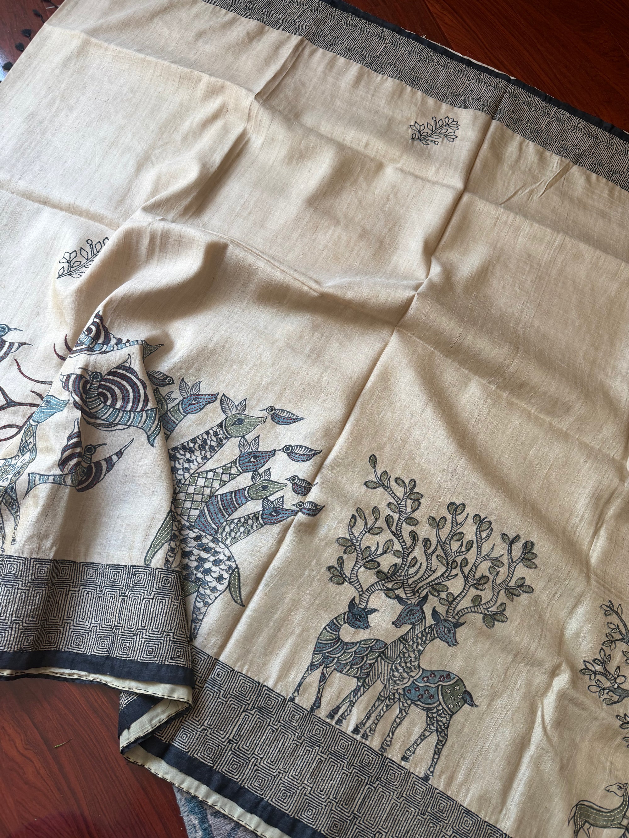 Kamaniya Kantha : Handcrafted Tussar