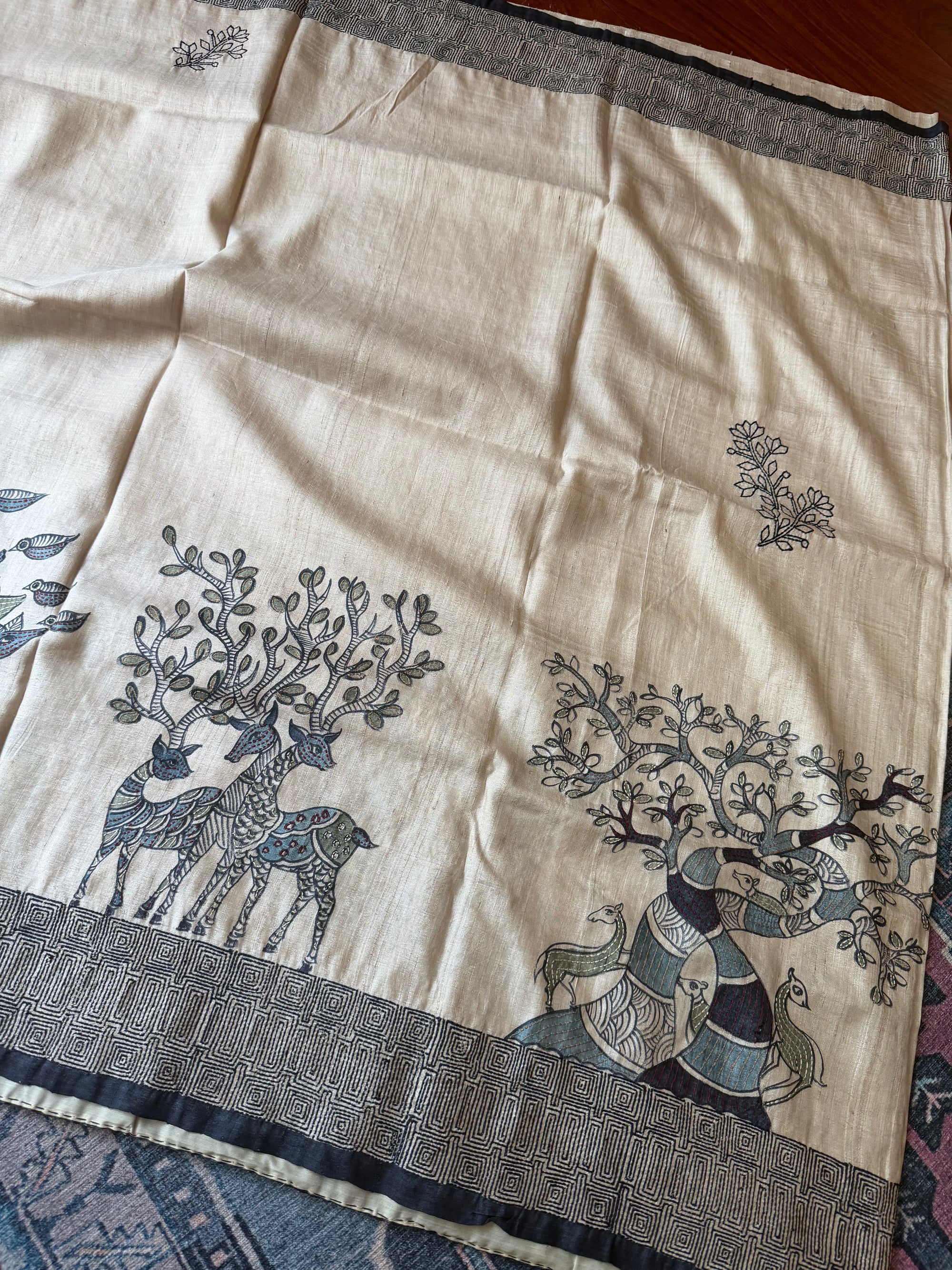 Kamaniya Kantha : Handcrafted Tussar