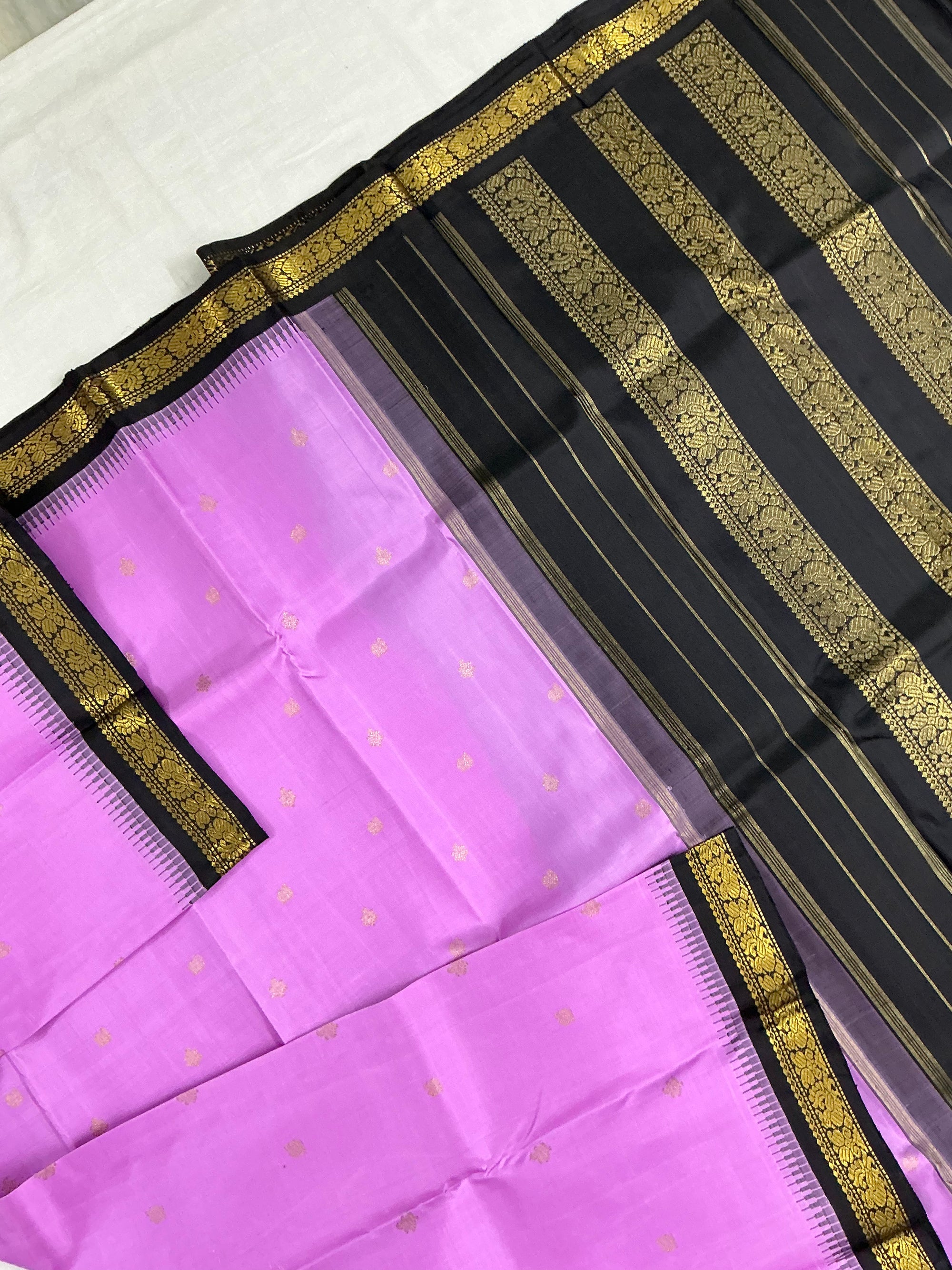 MAATHEY: Small border Korvai Kanjivaram