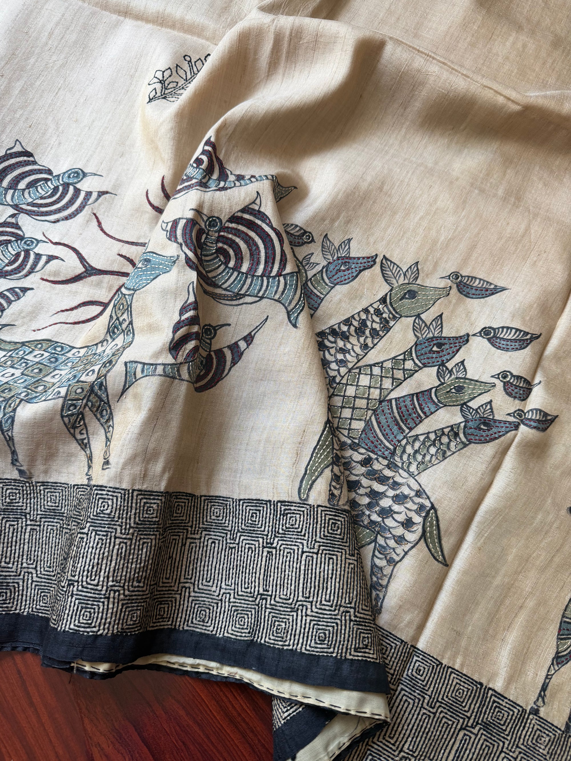 Kamaniya Kantha : Handcrafted Tussar
