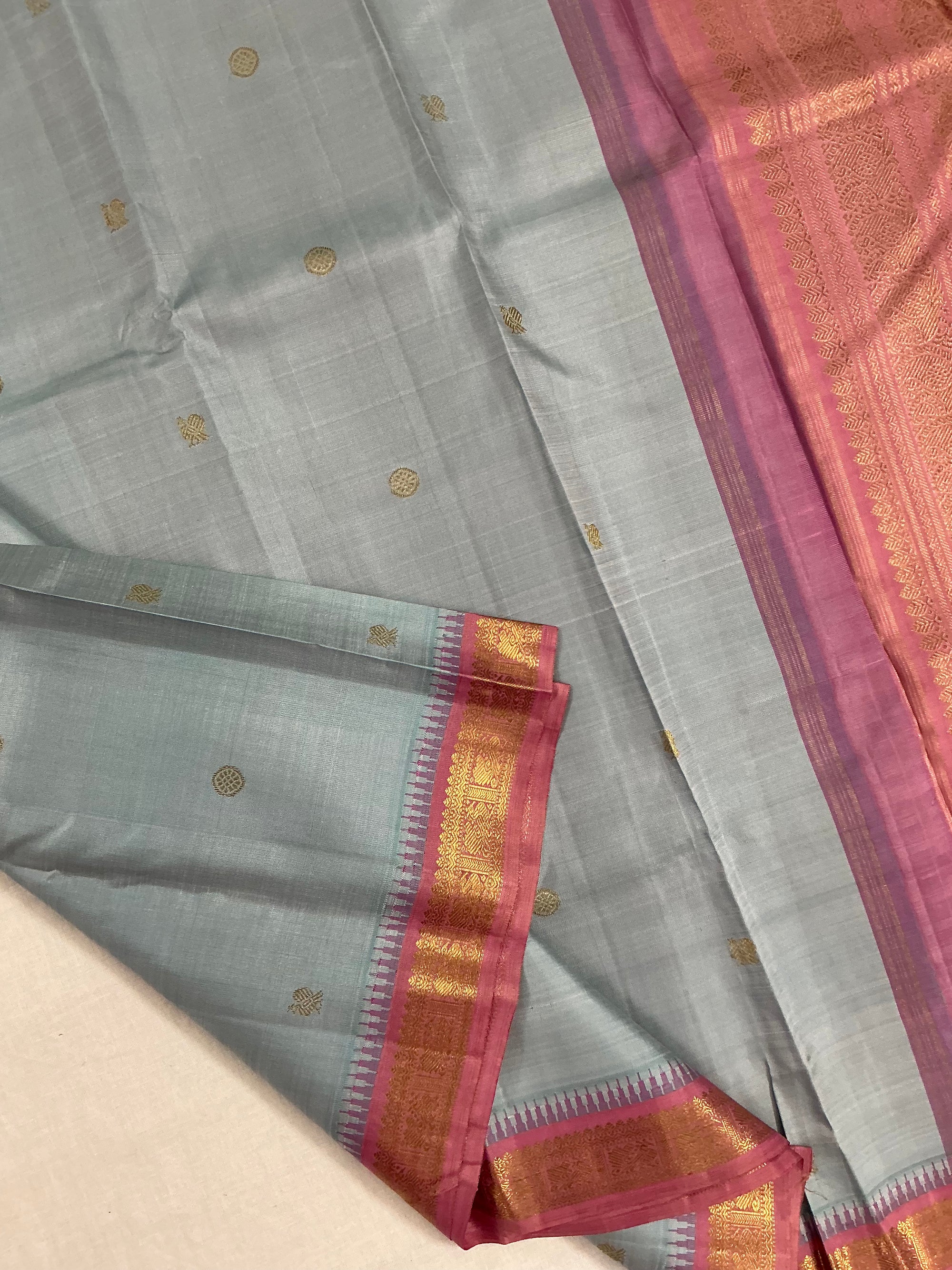 MAATHEY: Small border Korvai Kanjivaram