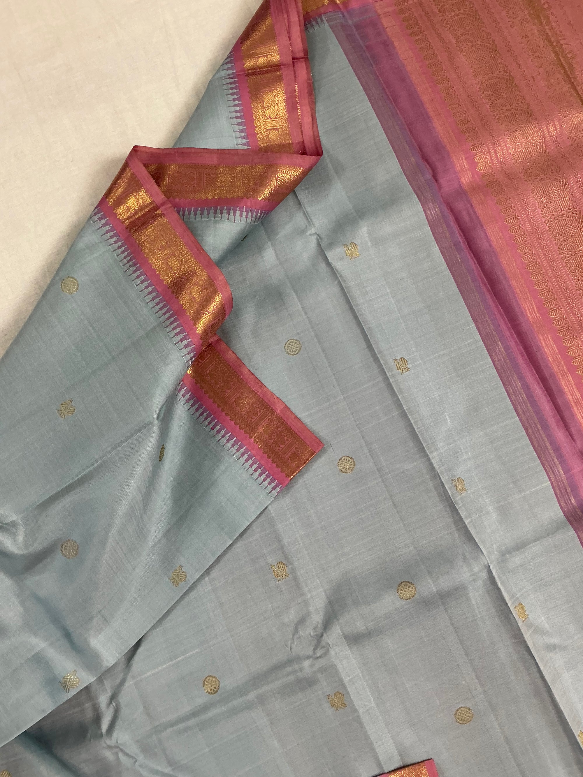 MAATHEY: Small border Korvai Kanjivaram