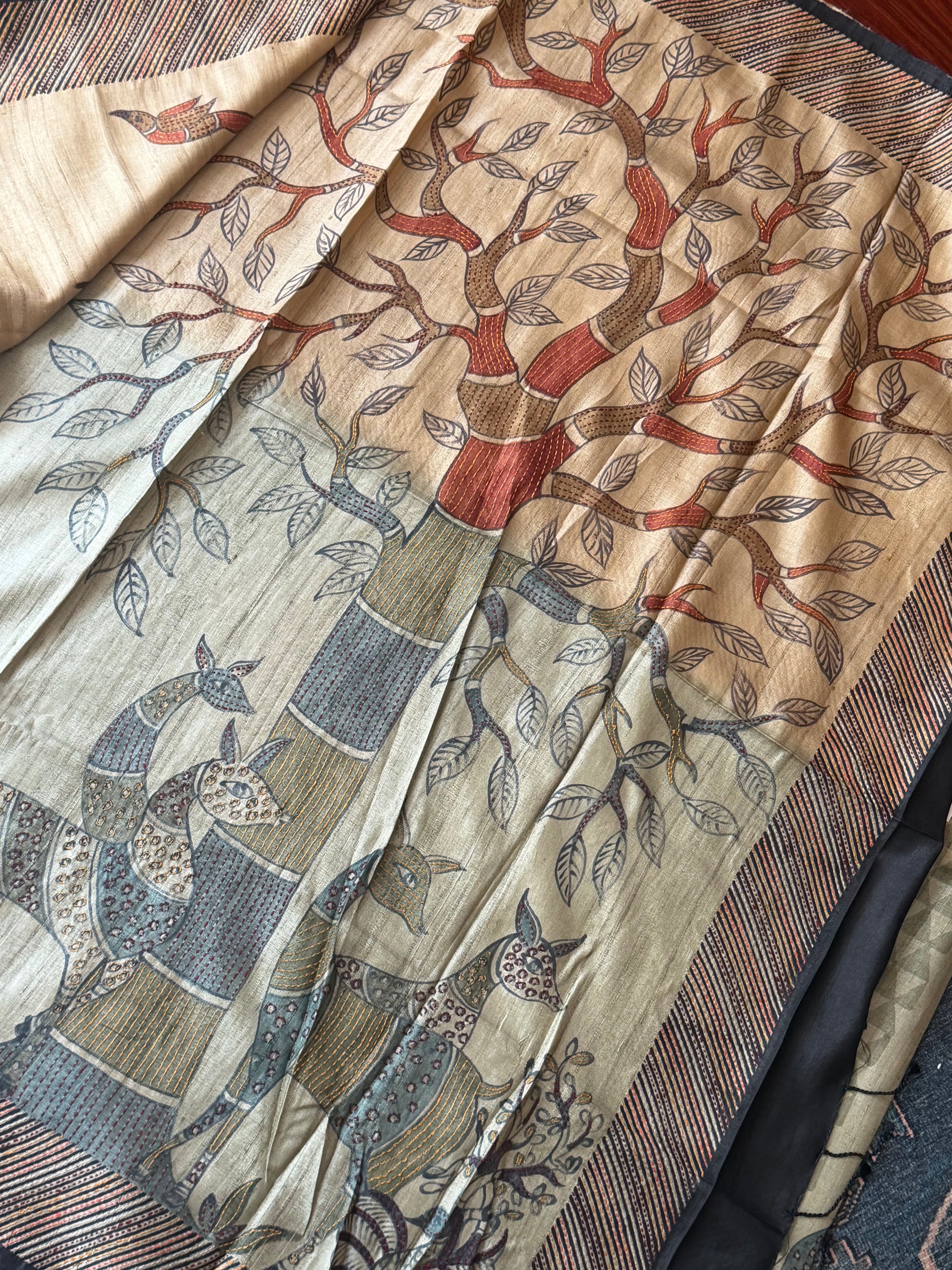 Kamaniya Kantha : Handcrafted Tussar
