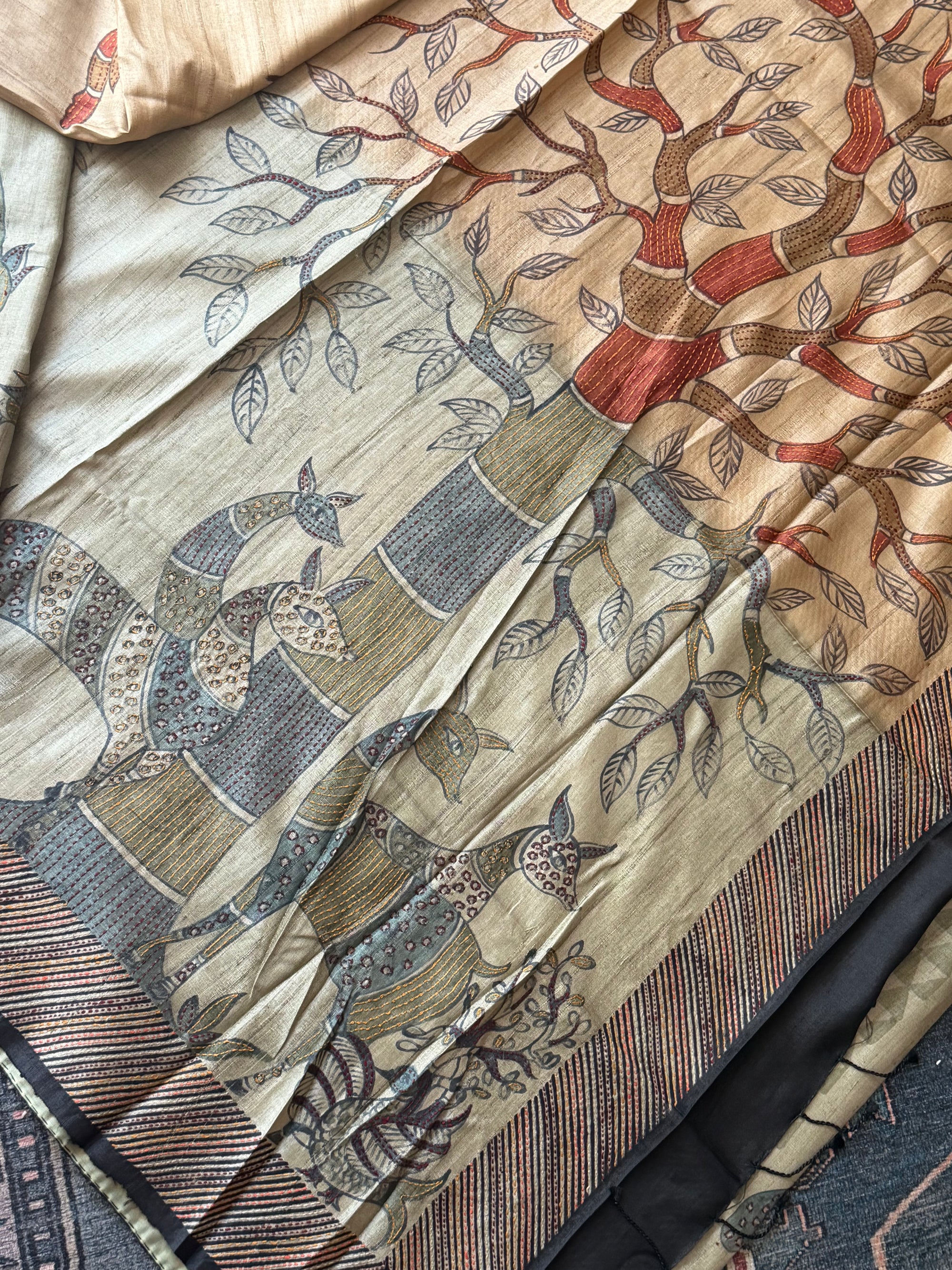 Kamaniya Kantha : Handcrafted Tussar