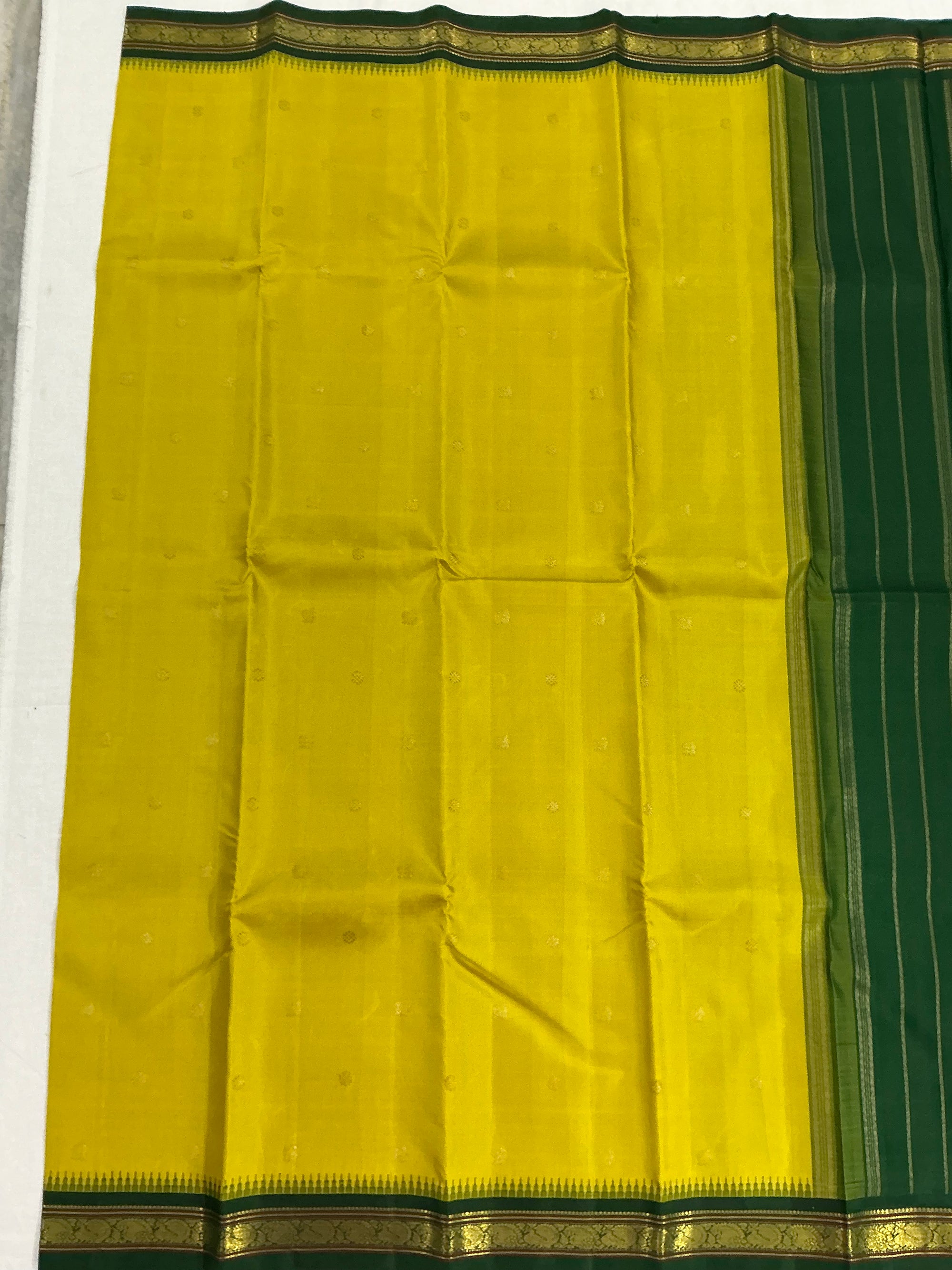 MAATHEY: Small border Korvai Kanjivaram