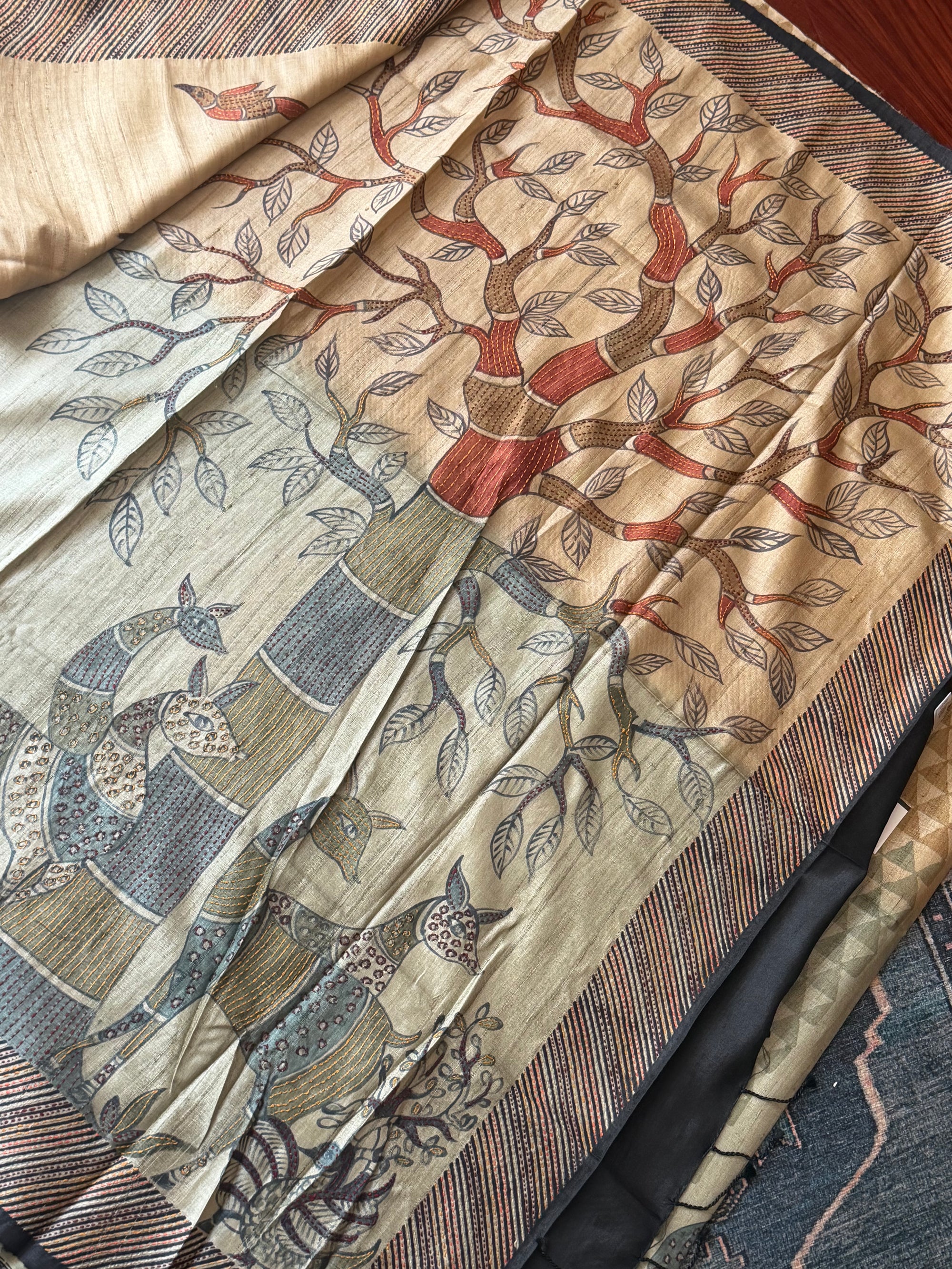 Kamaniya Kantha : Handcrafted Tussar