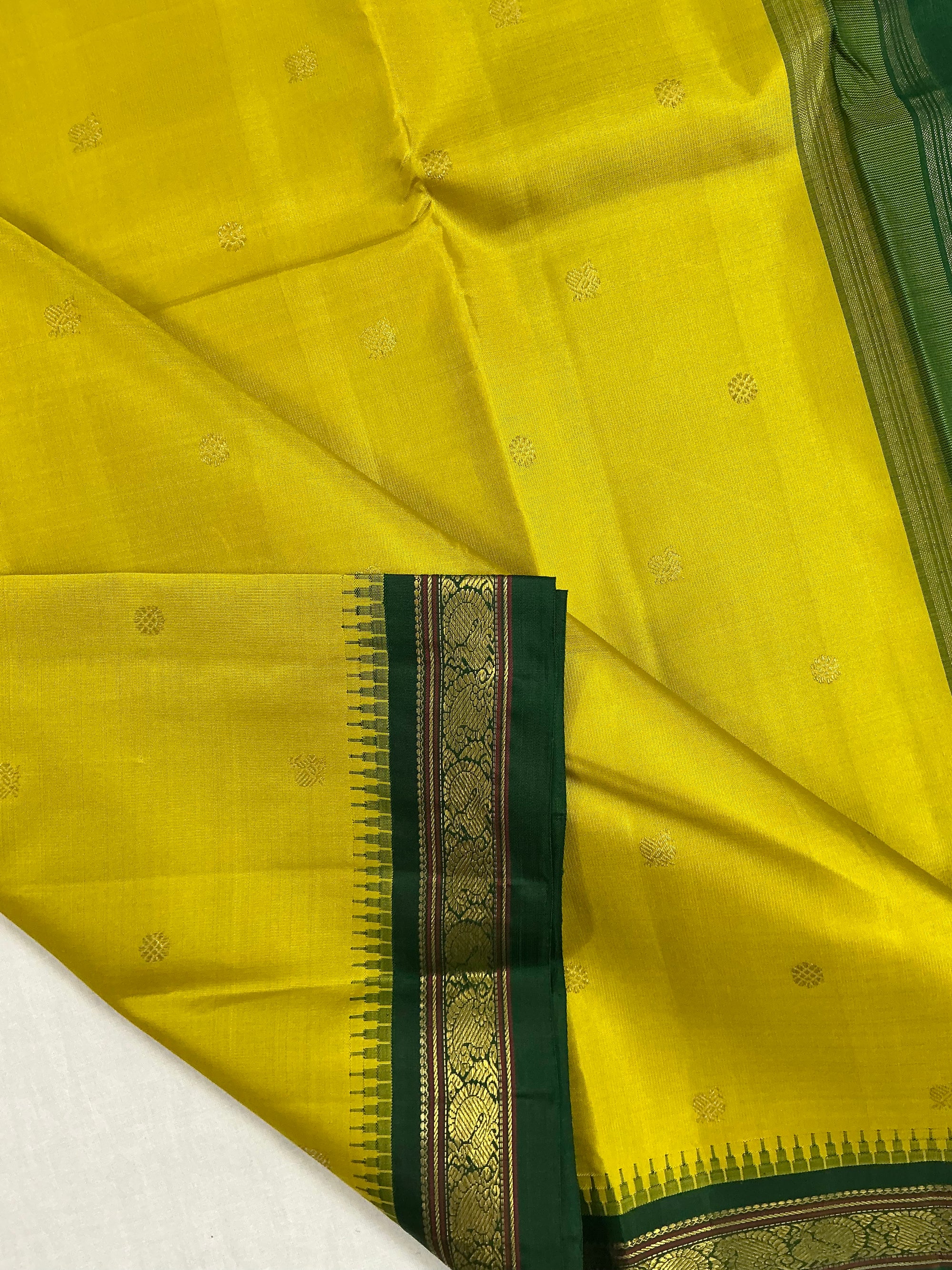 MAATHEY: Small border Korvai Kanjivaram