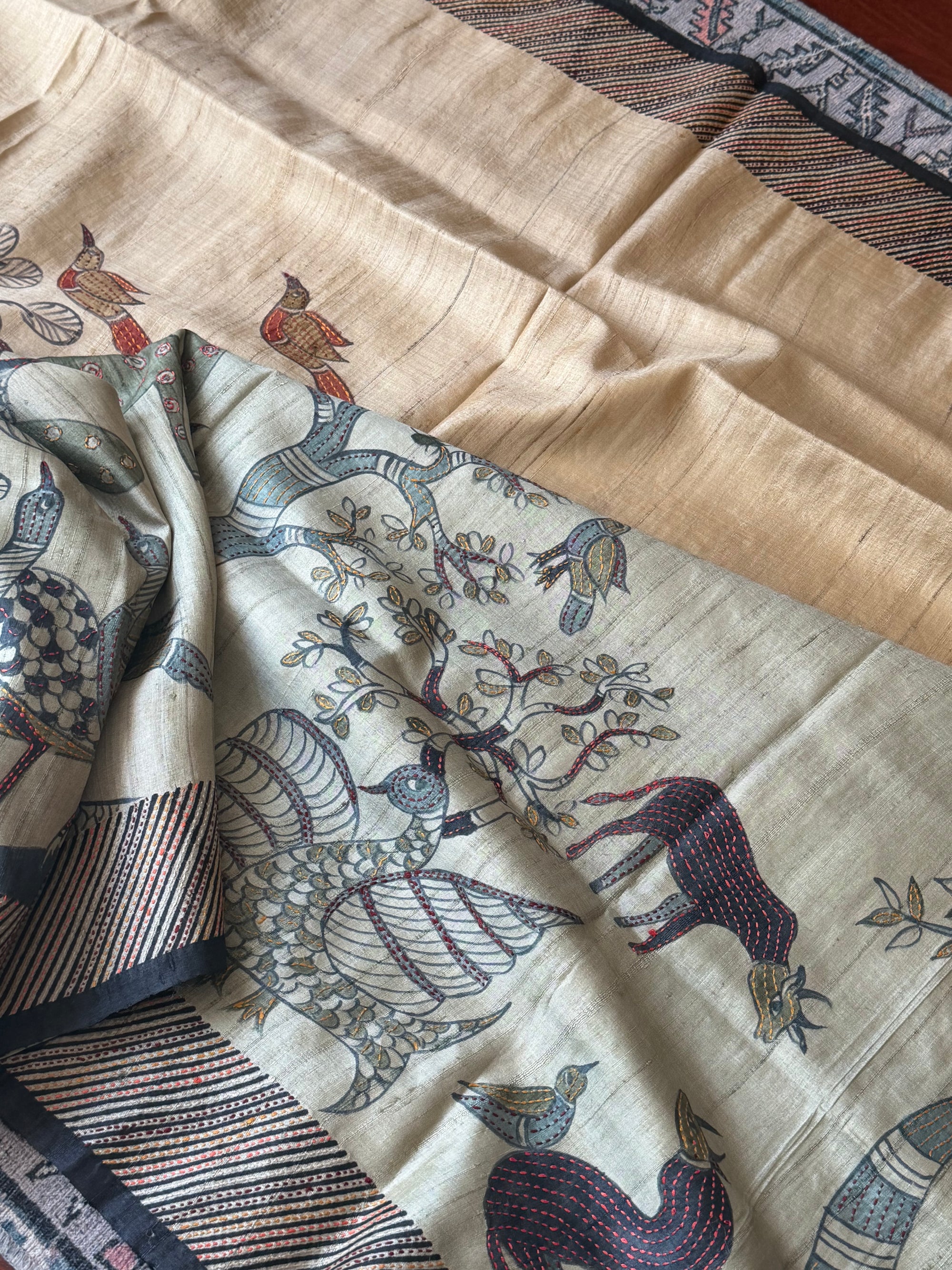 Kamaniya Kantha : Handcrafted Tussar