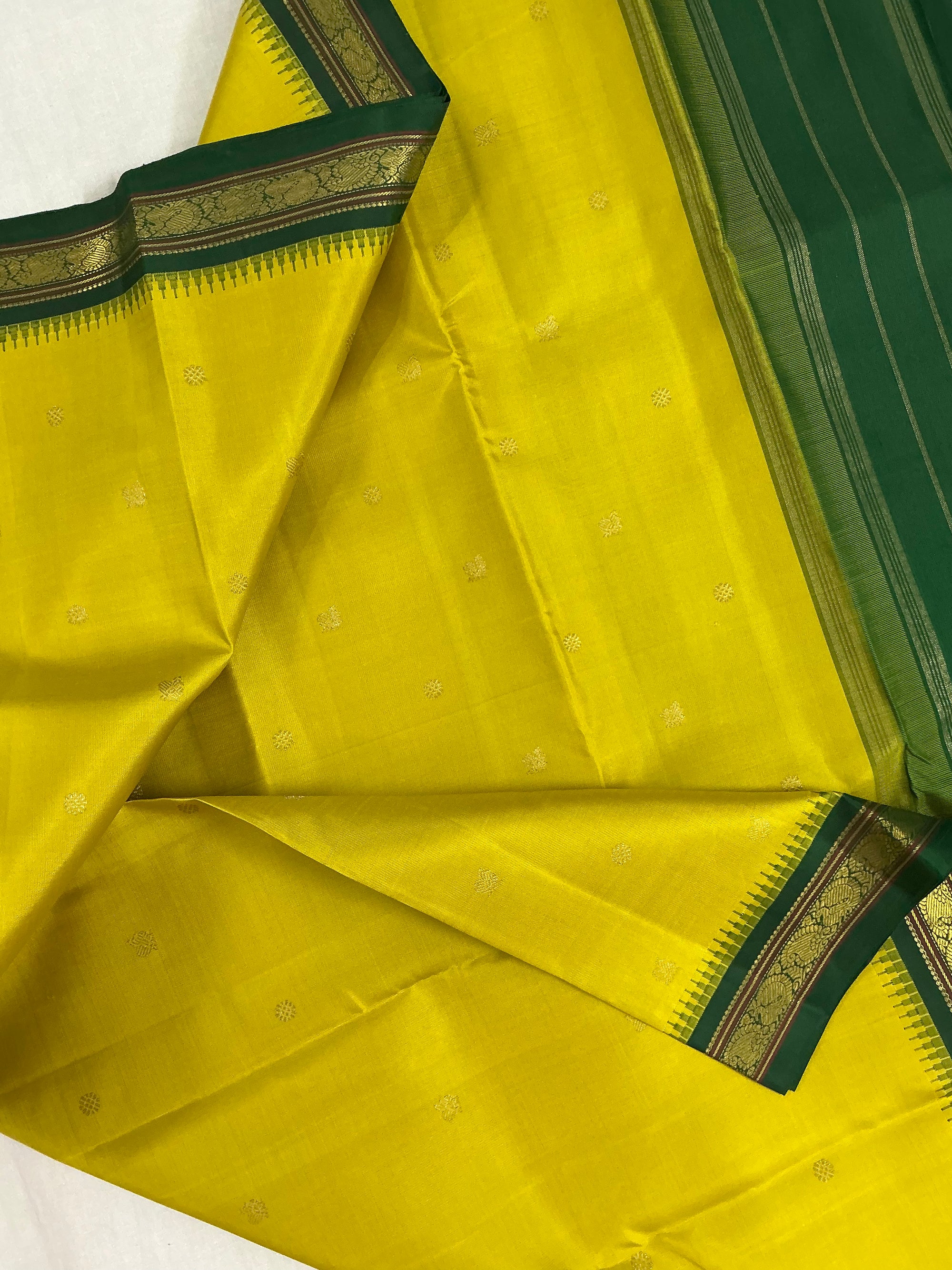 MAATHEY: Small border Korvai Kanjivaram