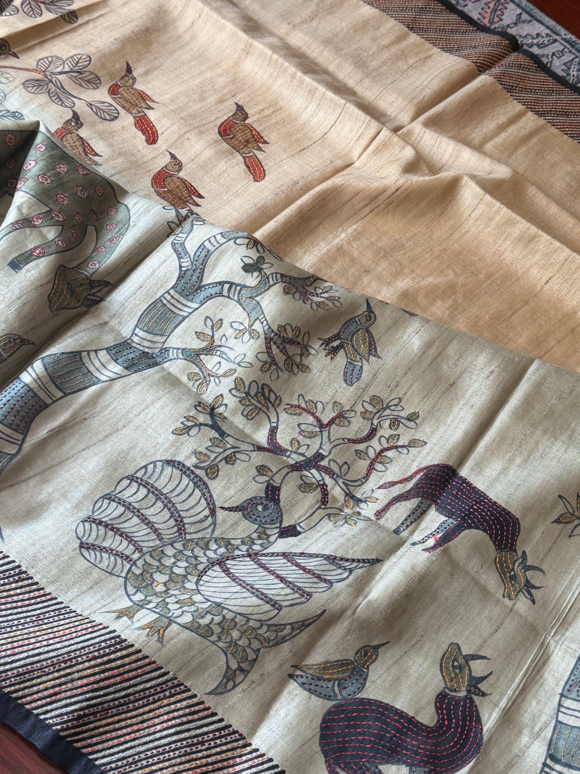 Kamaniya Kantha : Handcrafted Tussar