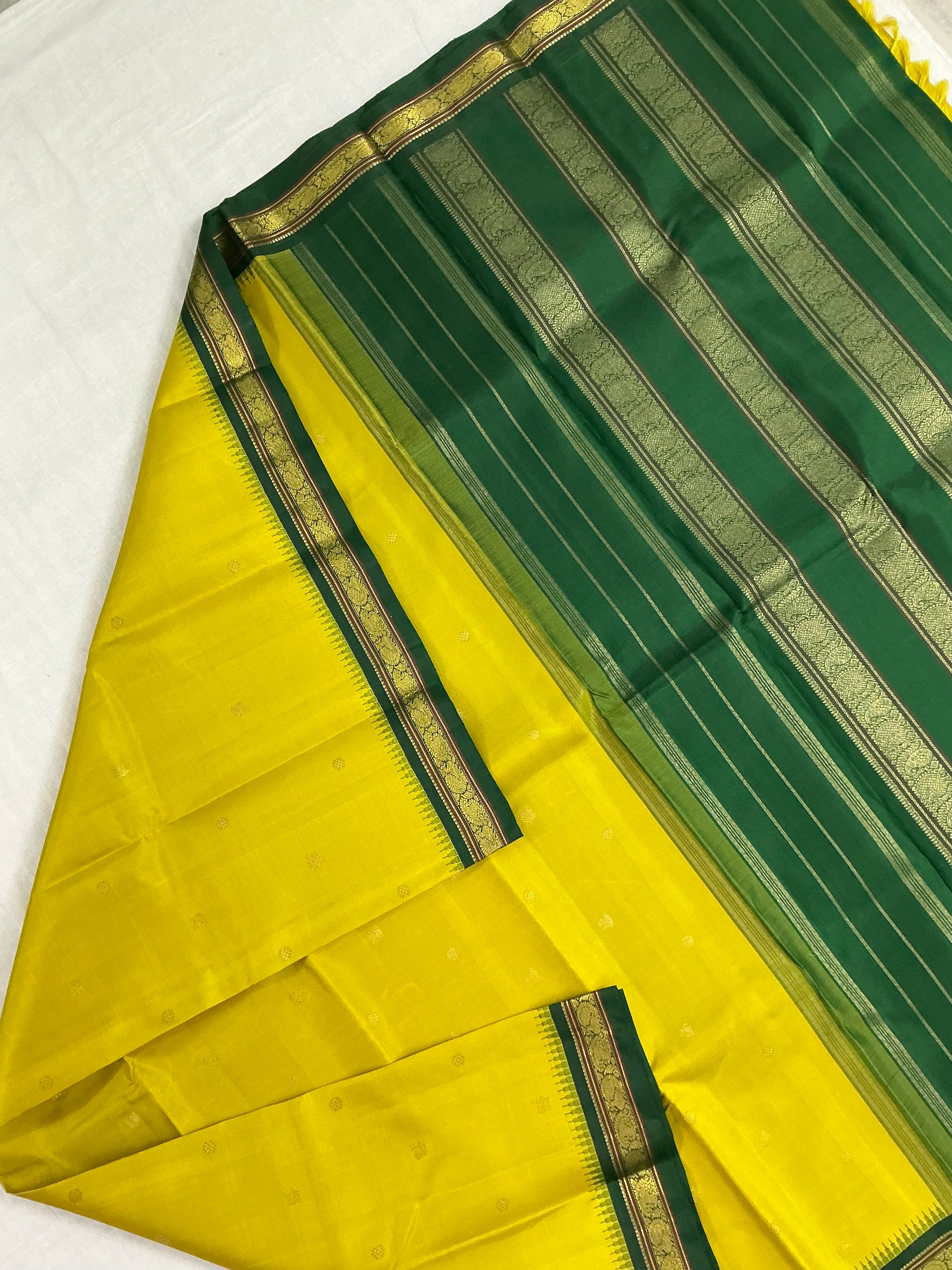 MAATHEY: Small border Korvai Kanjivaram