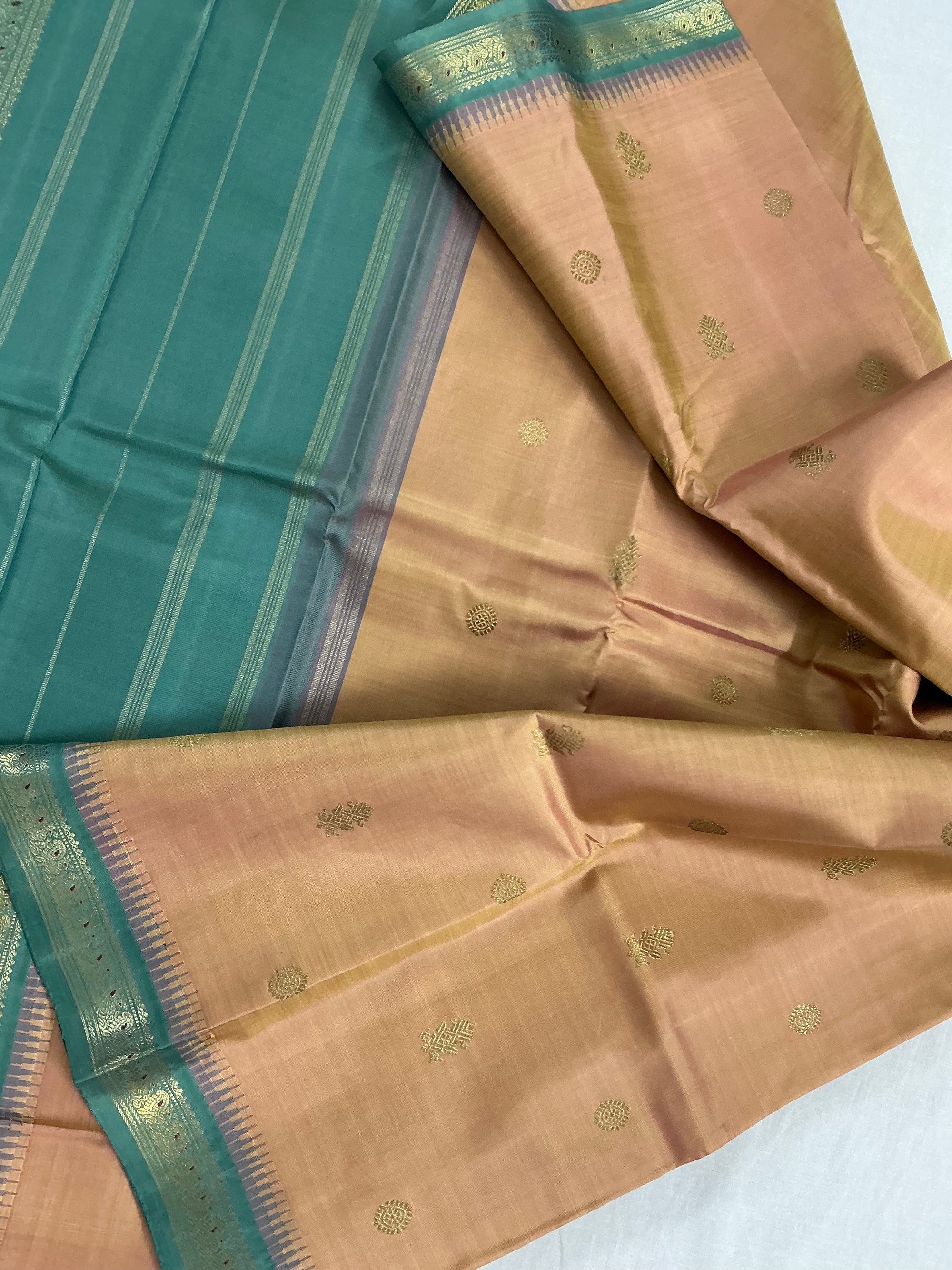 MAATHEY: Small border Korvai Kanjivaram