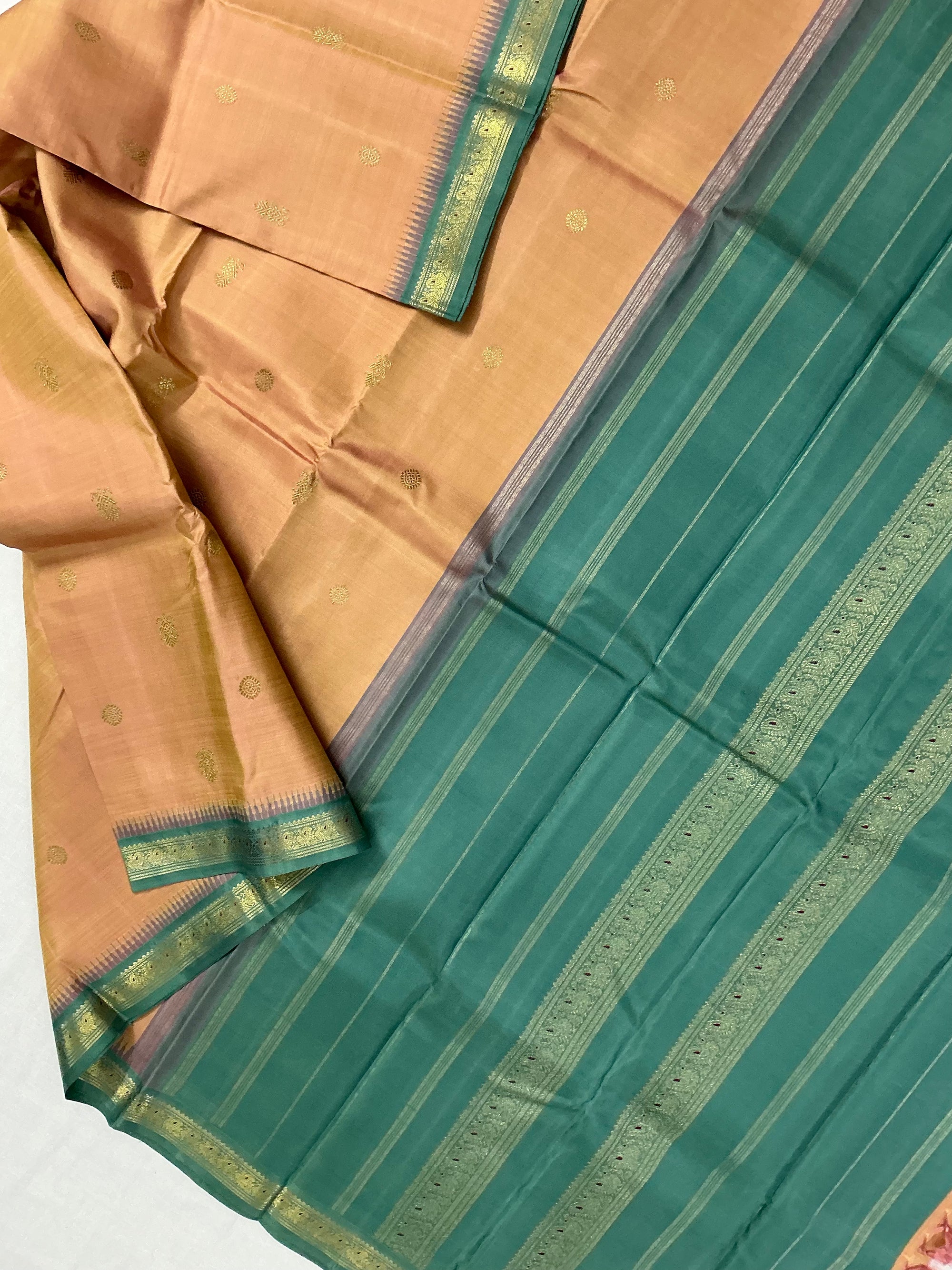MAATHEY: Small border Korvai Kanjivaram