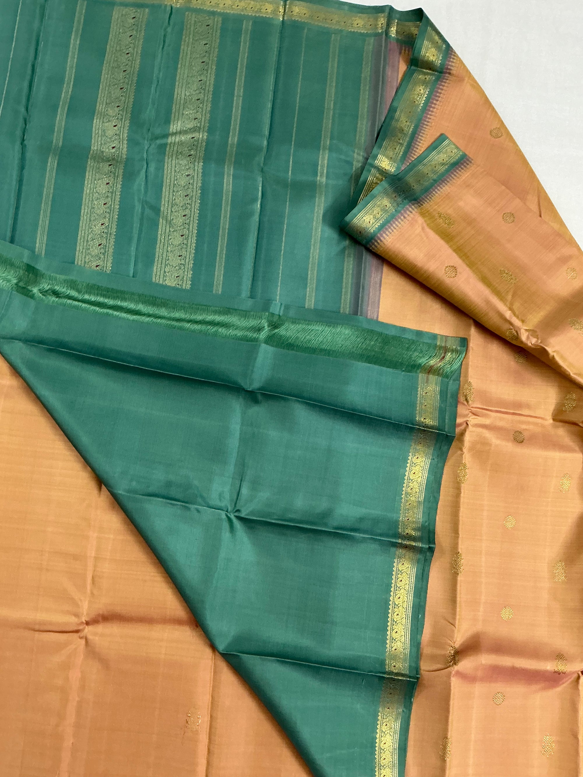 MAATHEY: Small border Korvai Kanjivaram