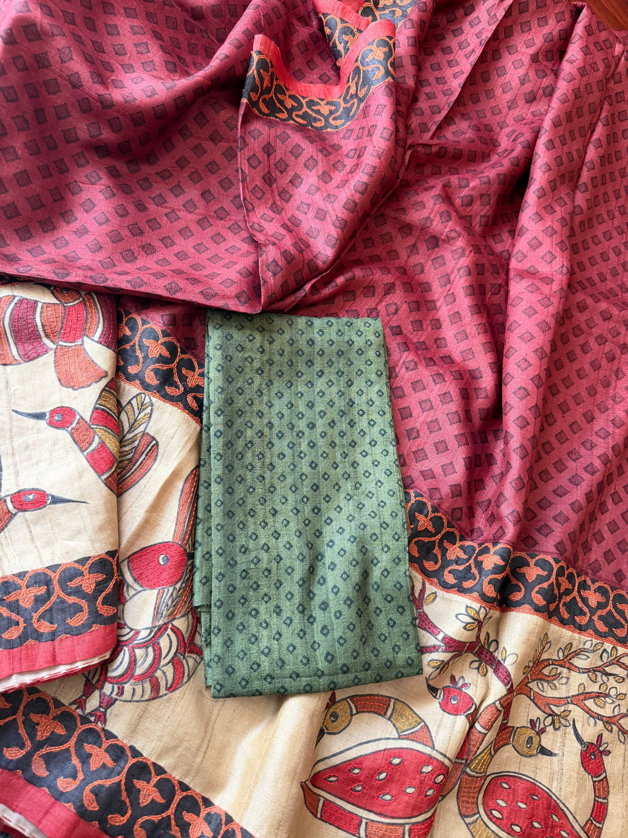 Kamaniya Kantha : Handcrafted Tussar