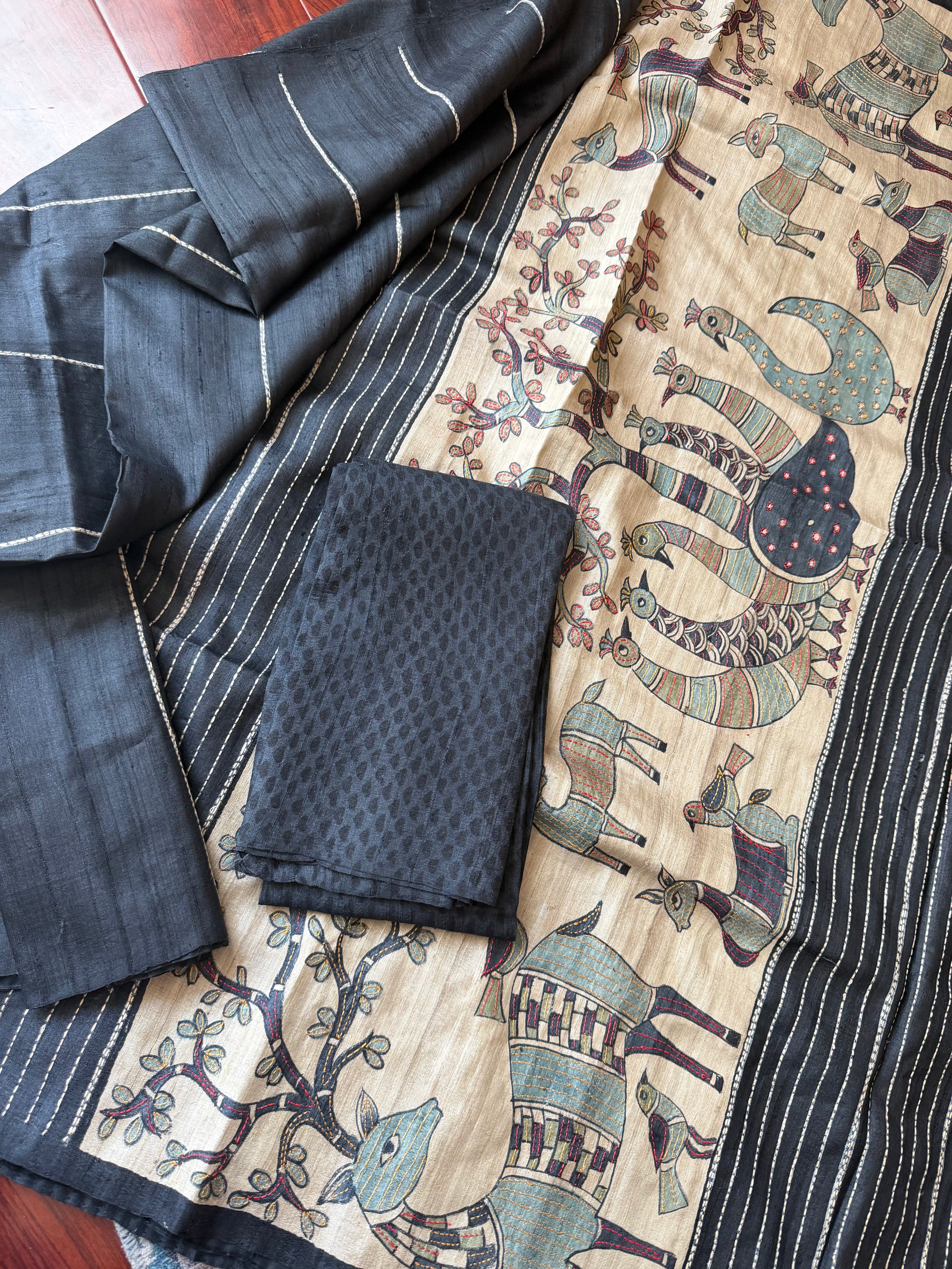 Kamaniya Kantha : Handcrafted Tussar