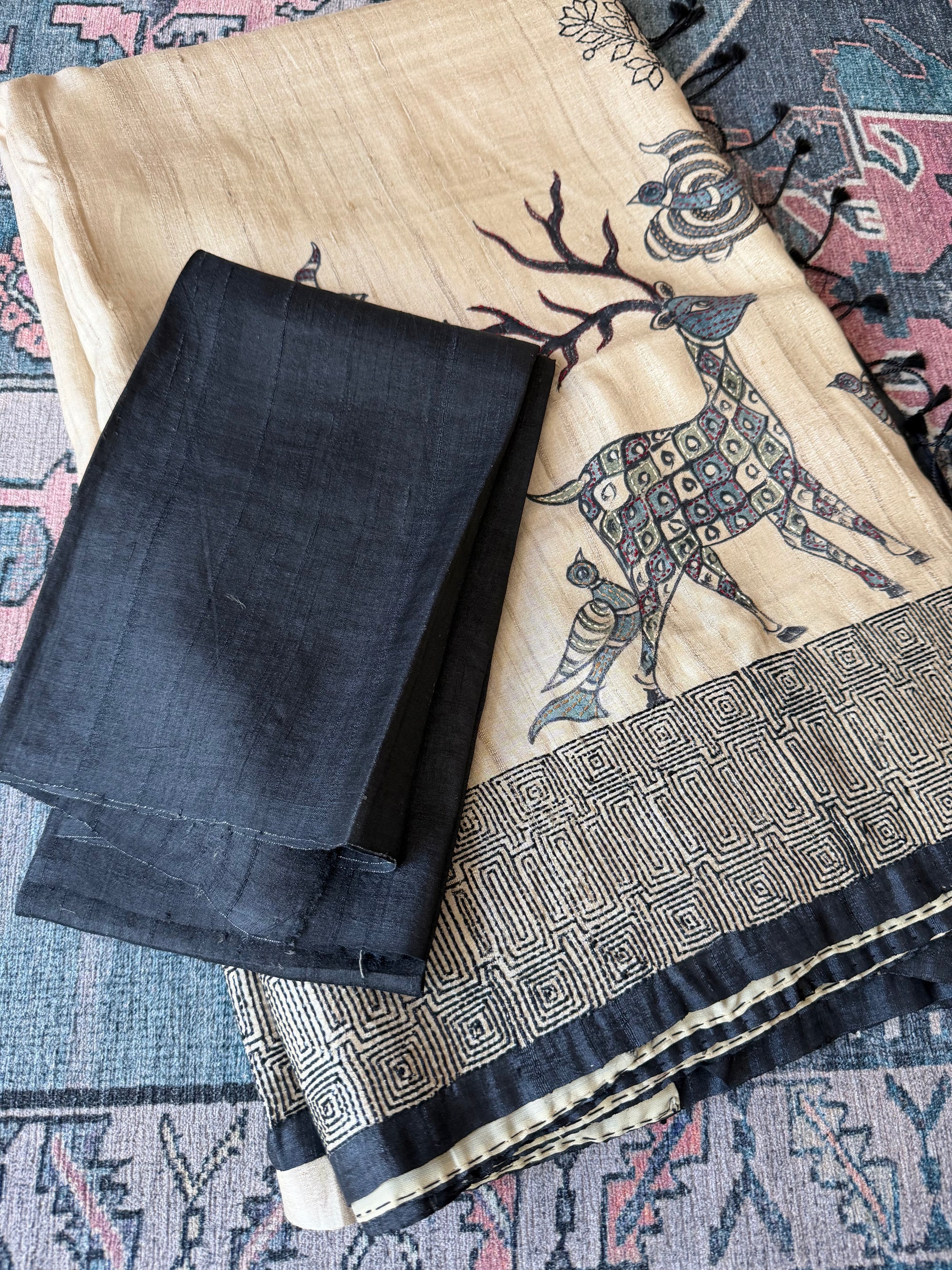 Kamaniya Kantha : Handcrafted Tussar