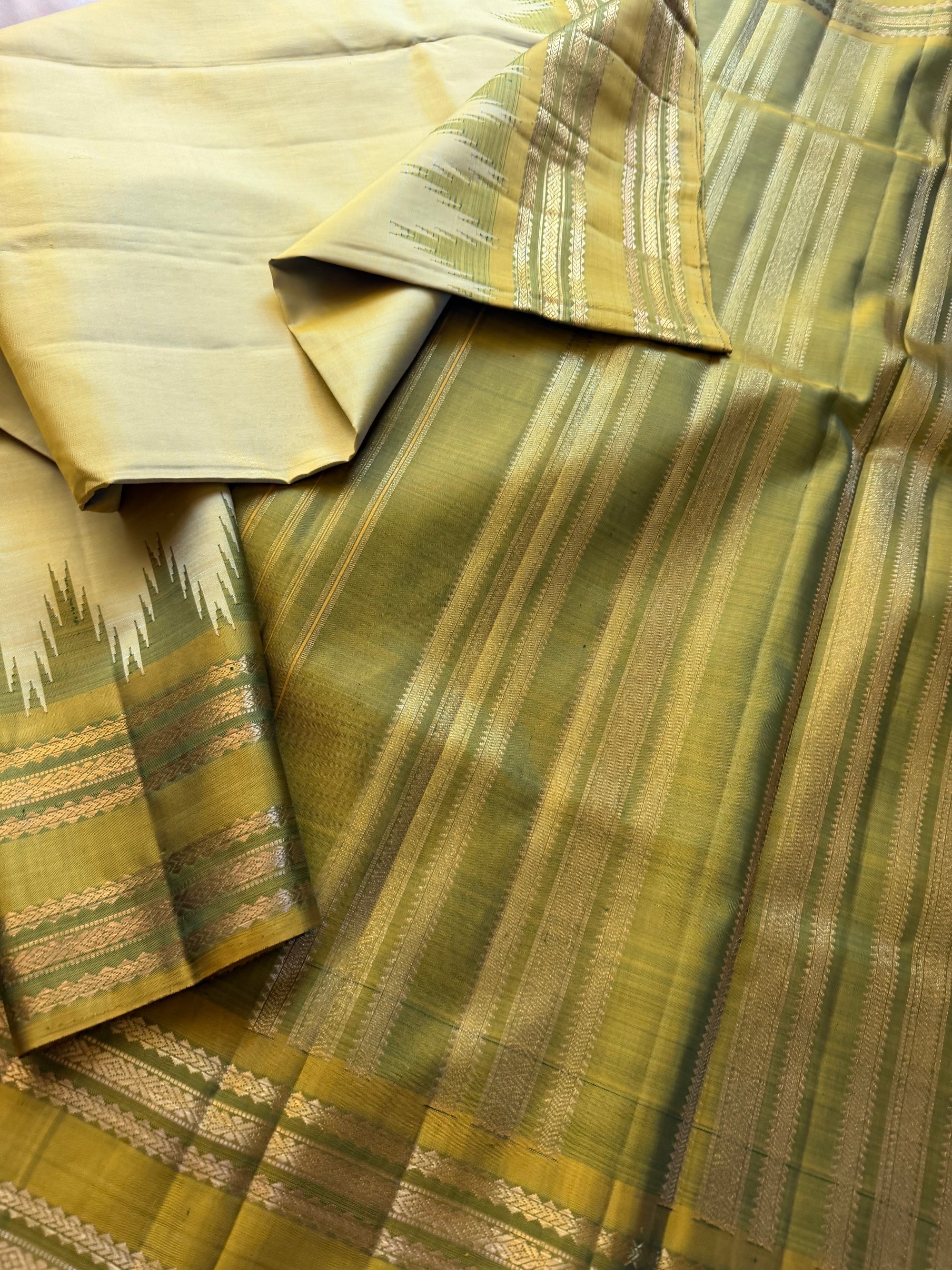 SAREES THAT I CAN'T PART WITH : Korvai Kanjivaram