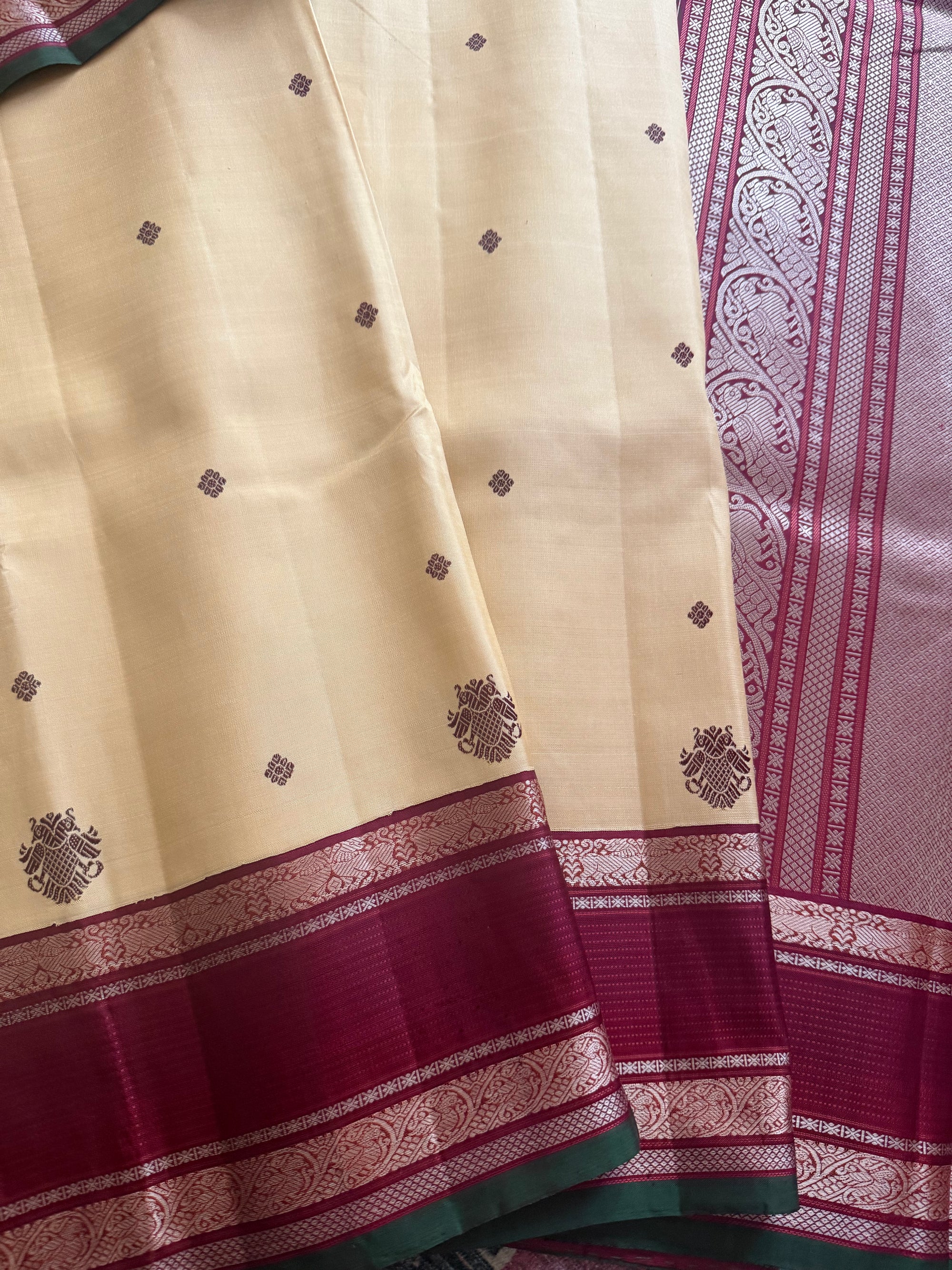 No Zari  Kanjivaram Silk : Vintage Inspired with Beetu Butta