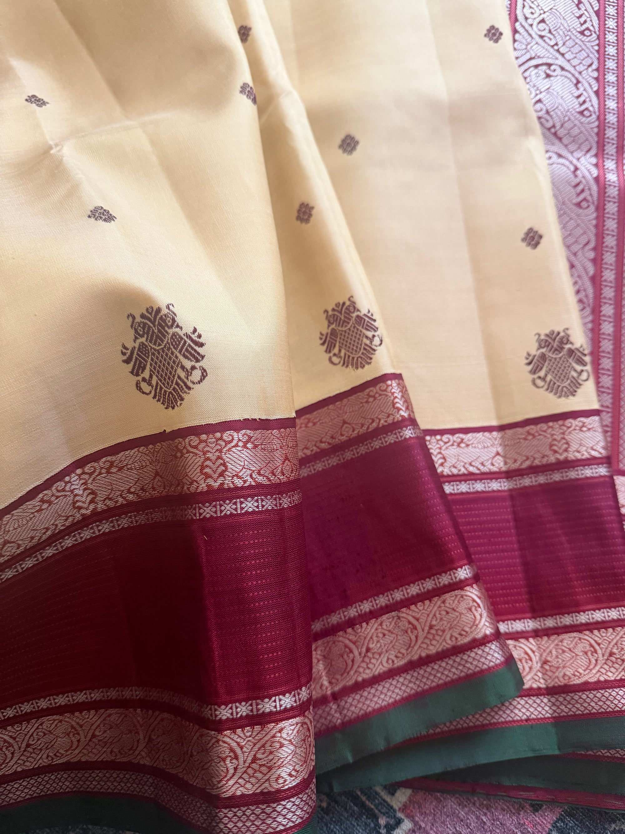 No Zari  Kanjivaram Silk : Vintage Inspired with Beetu Butta