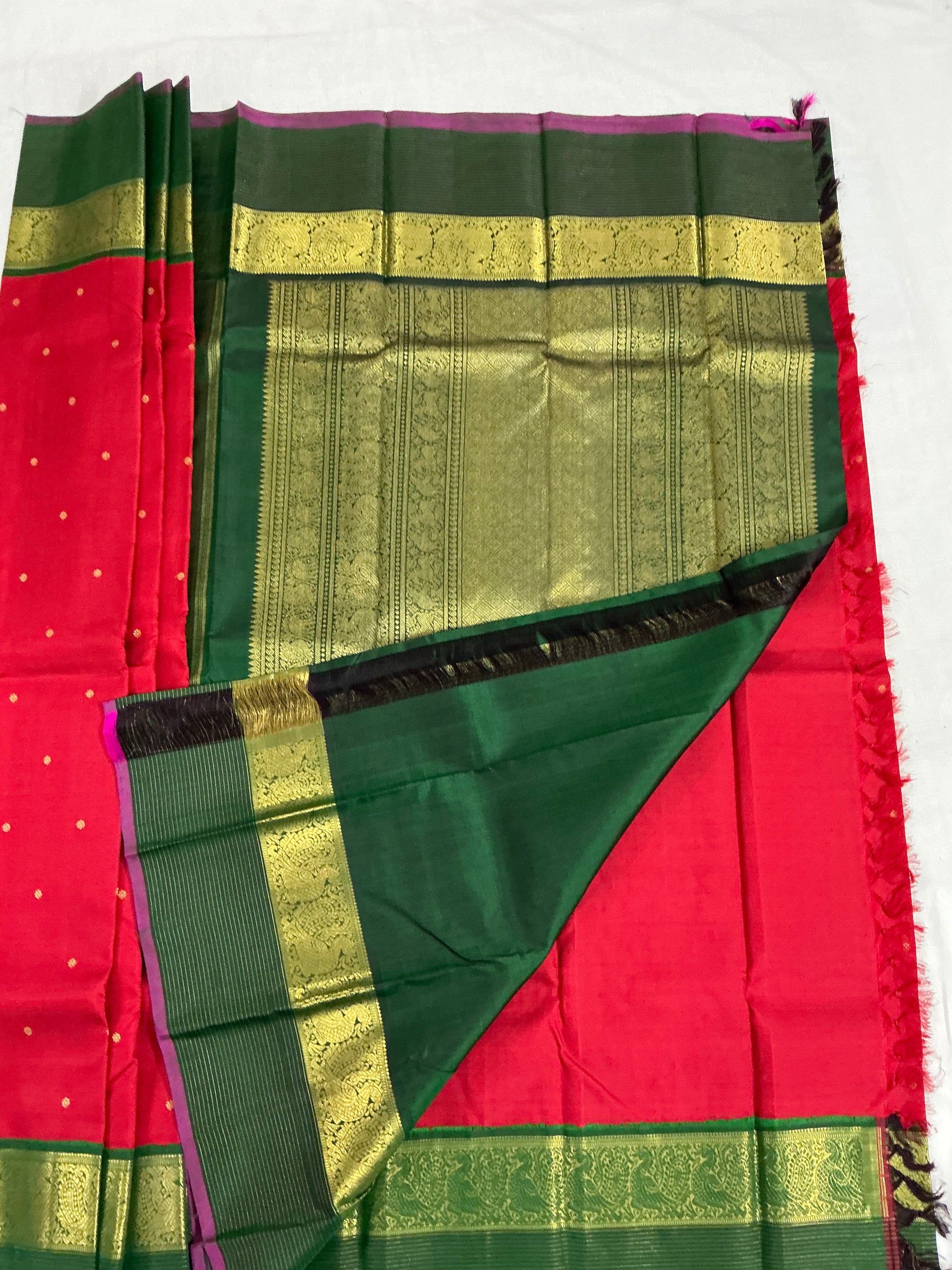 MYTHILI:  Vintage Inspired Kanjivarams (Crimson Red &amp; Green)