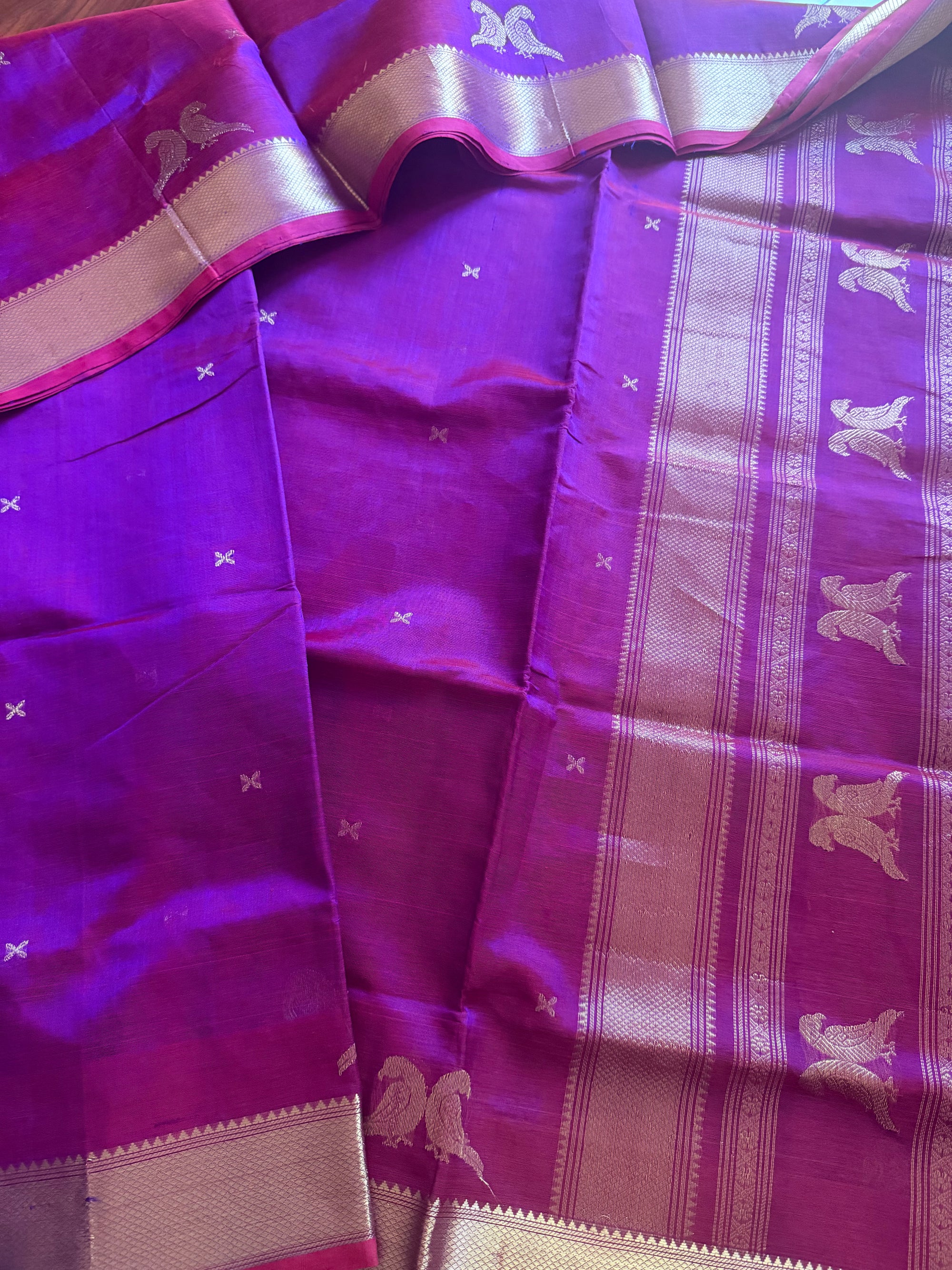 Silk Cotton :  Jodi Kili (Purple shot Red)