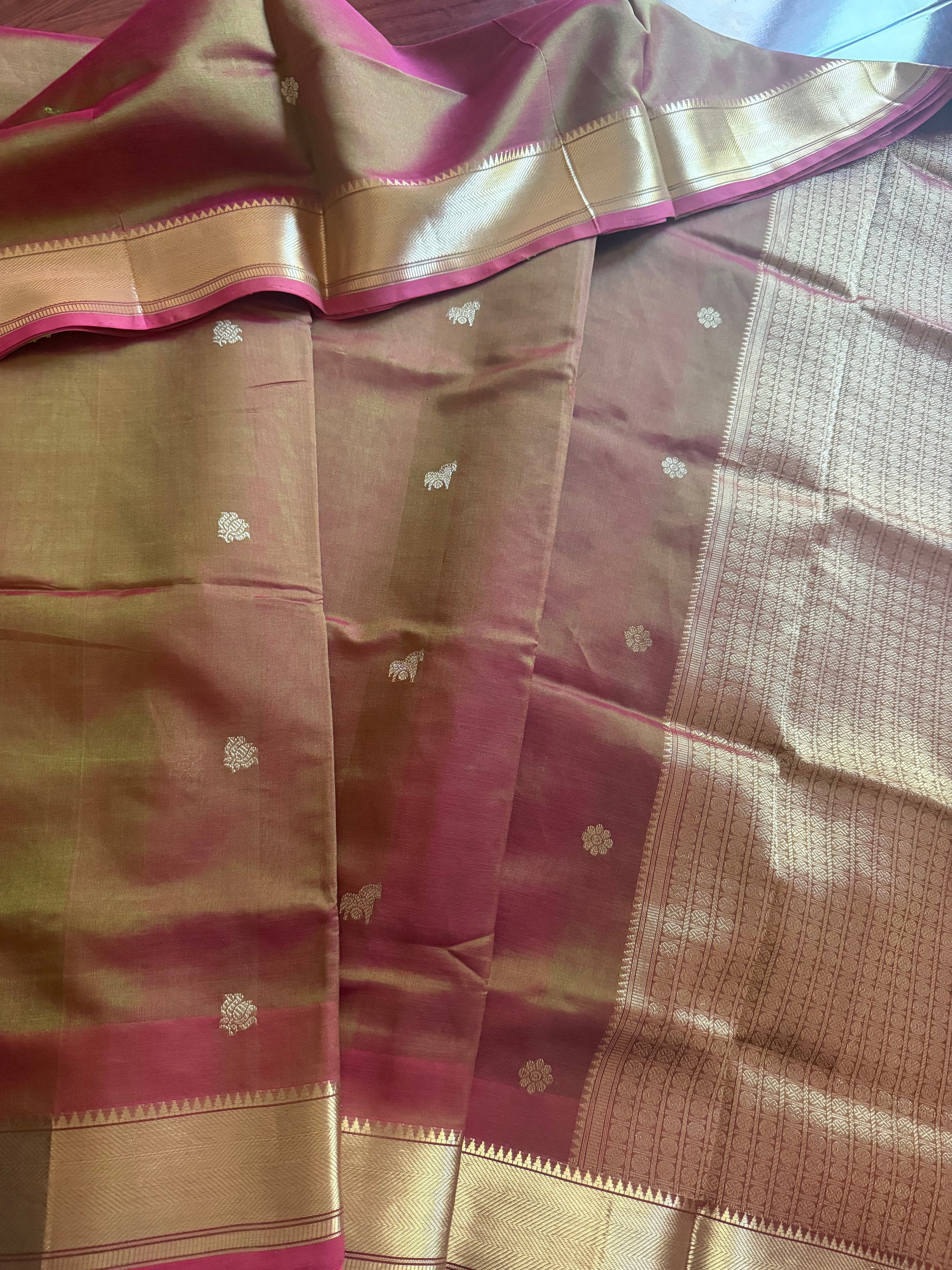 Silk Cotton :  Manthulir (Lotus and horse motifs)