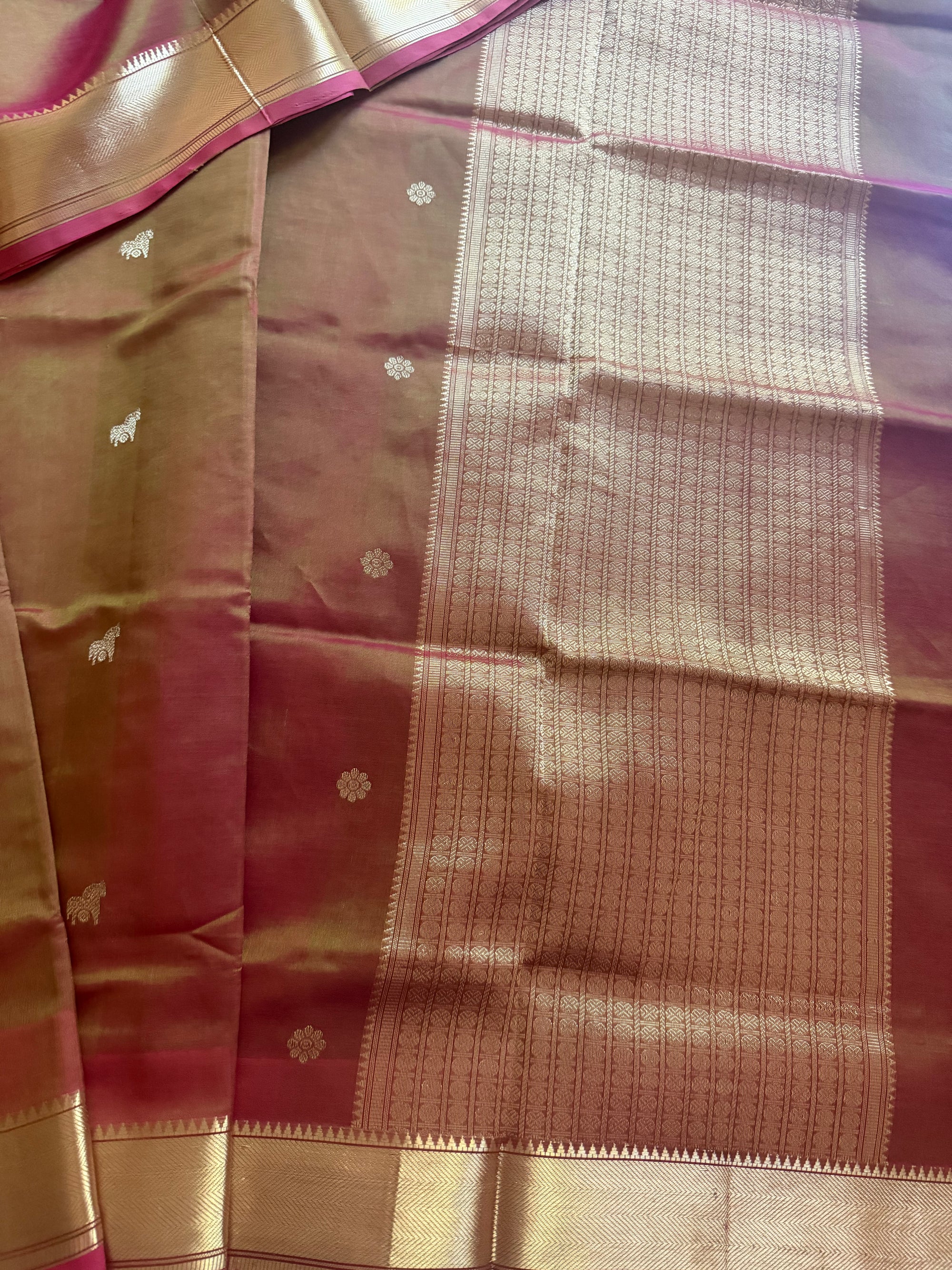 Silk Cotton :  Manthulir (Lotus and horse motifs)