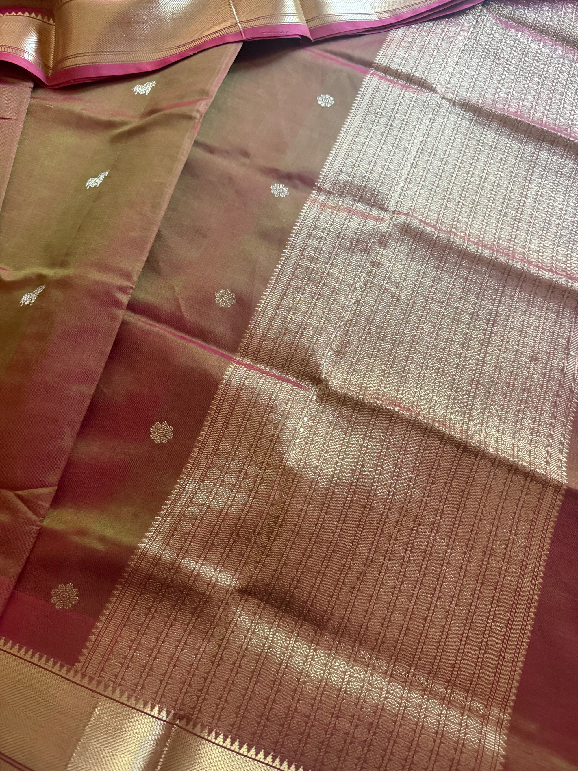 Silk Cotton :  Manthulir (Lotus and horse motifs)