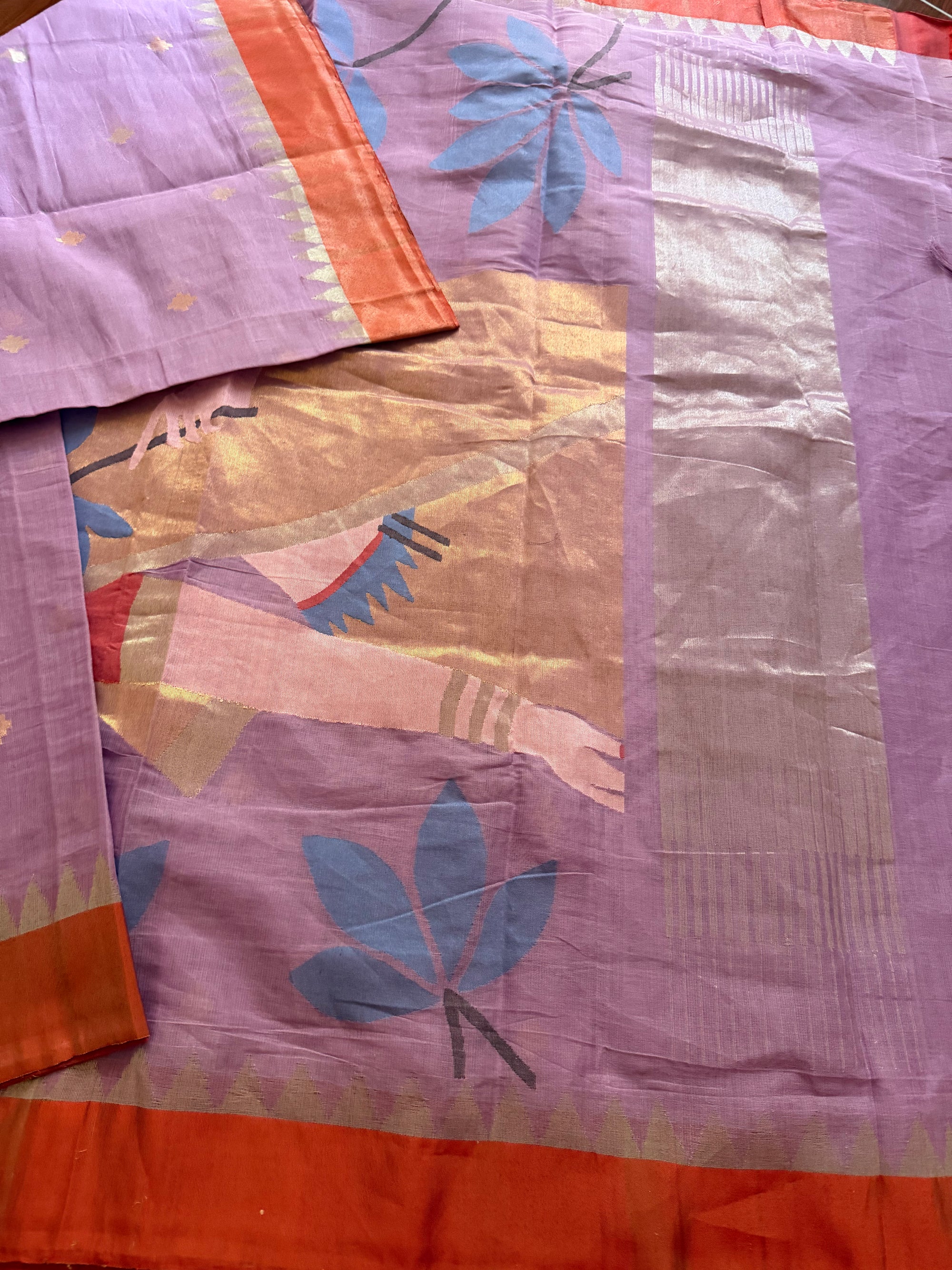 Handspun Ponduru Khadi Cotton Jamdani : Ravi Varma design on the Pallu