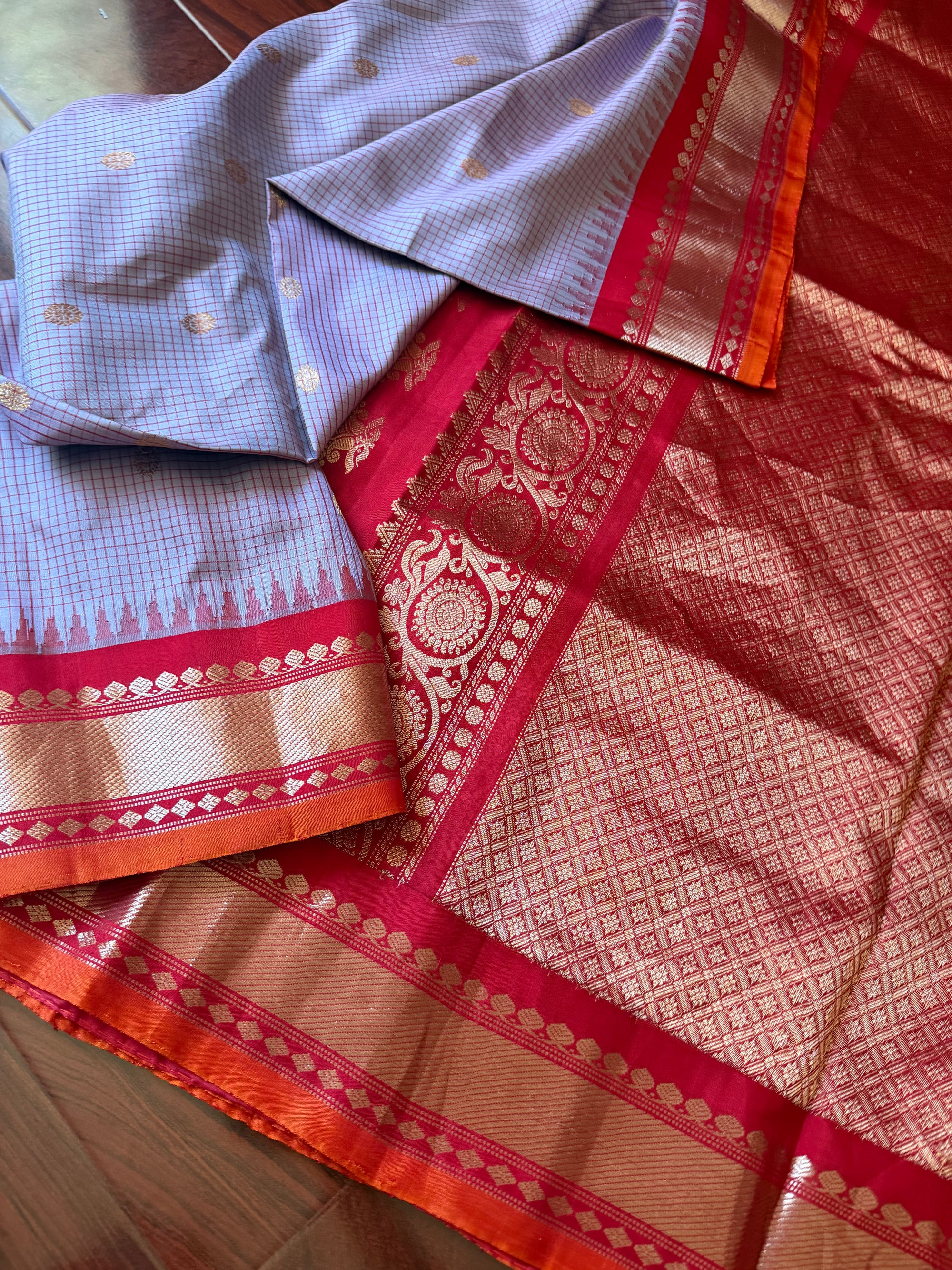 Kuttu  Gadwal Silk
