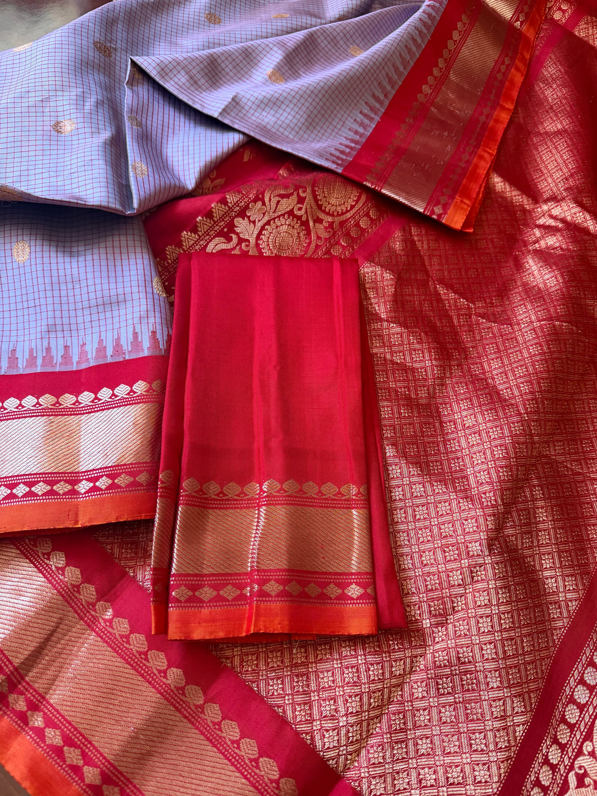 Kuttu  Gadwal Silk