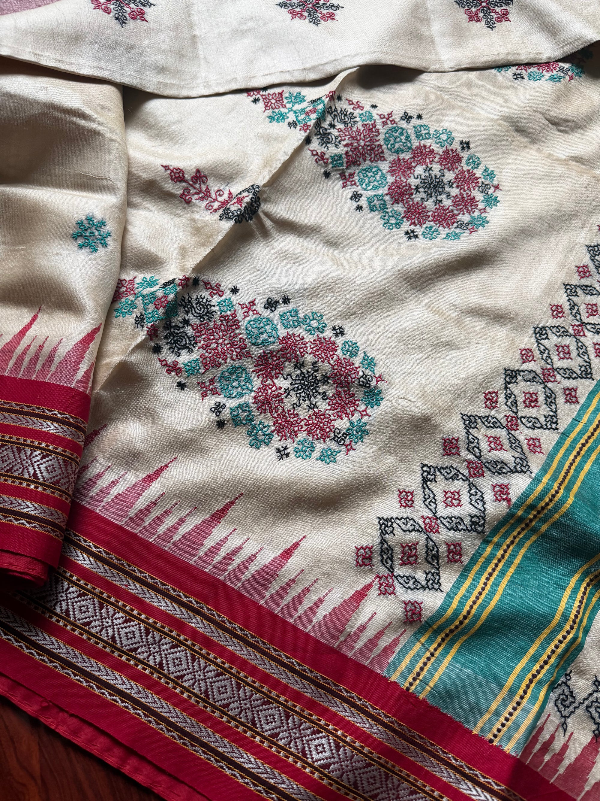 VRIKSHA: Vidarbha Tussar with Kasuti Embroidery