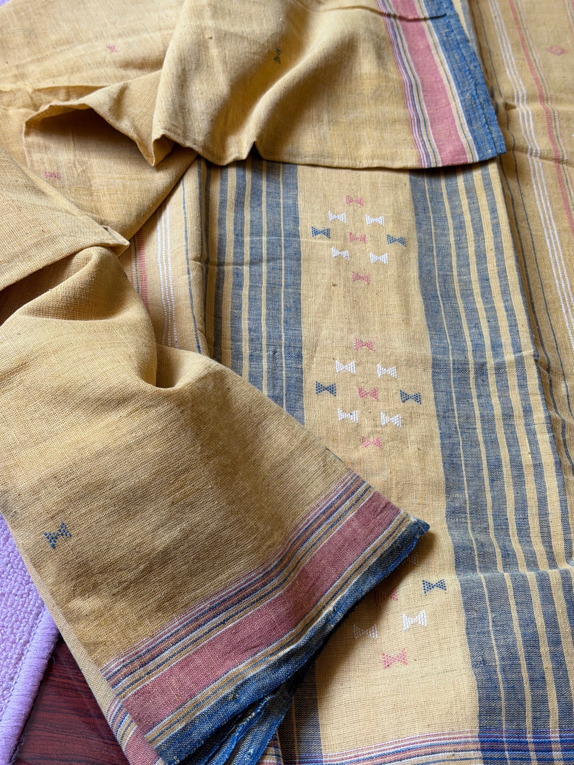 Handwoven Natural Dye Bhujodi