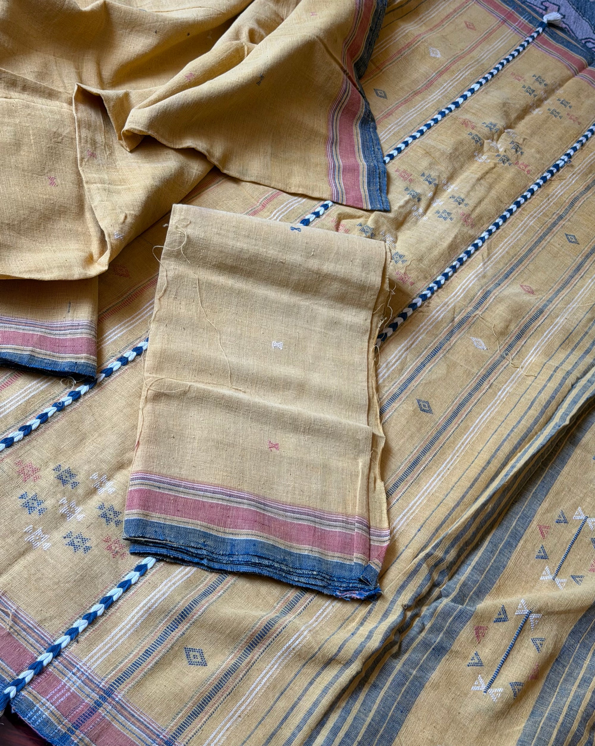 Handwoven Natural Dye Bhujodi