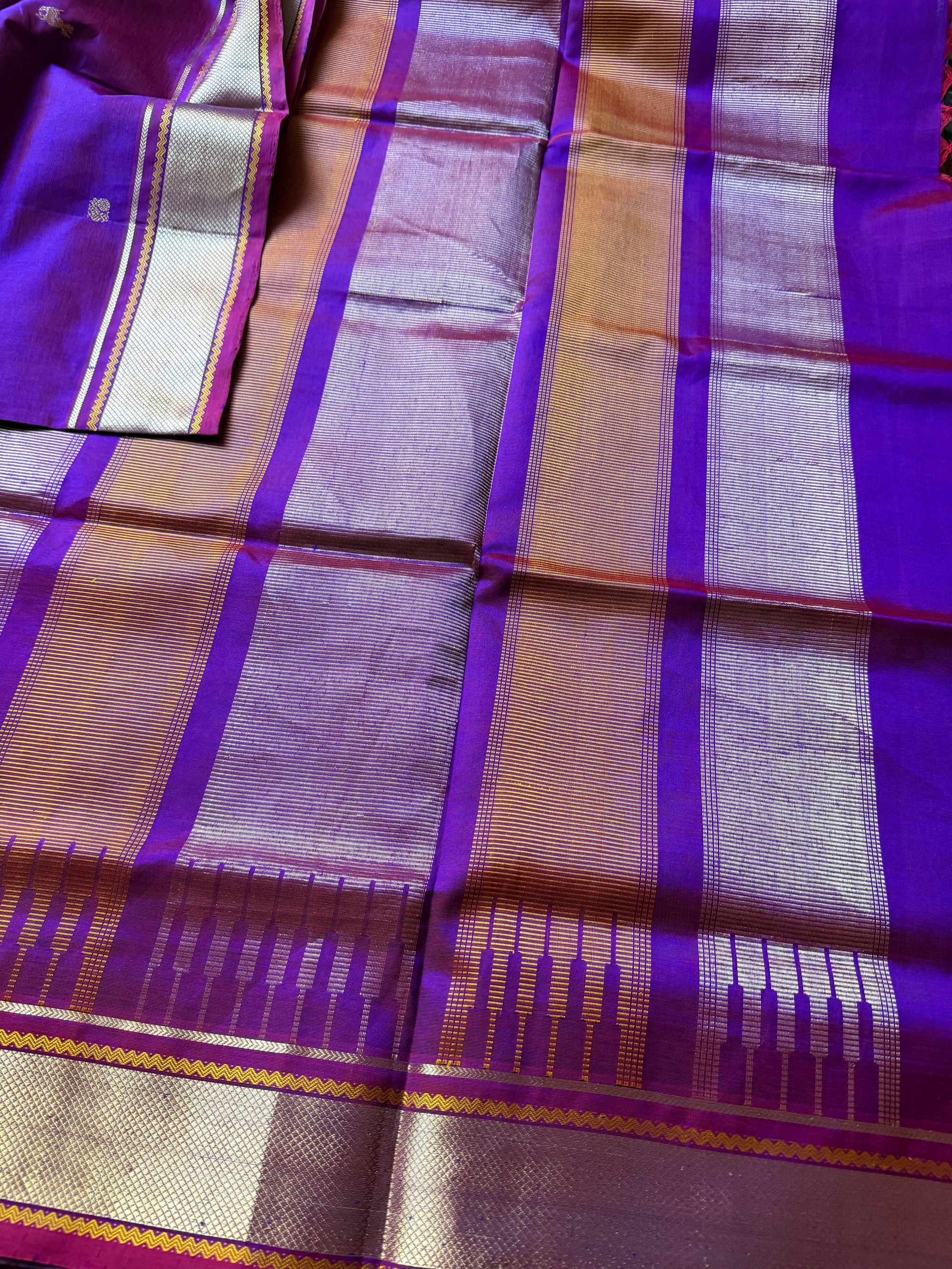 Silk Cotton: Buttas and Self borders
