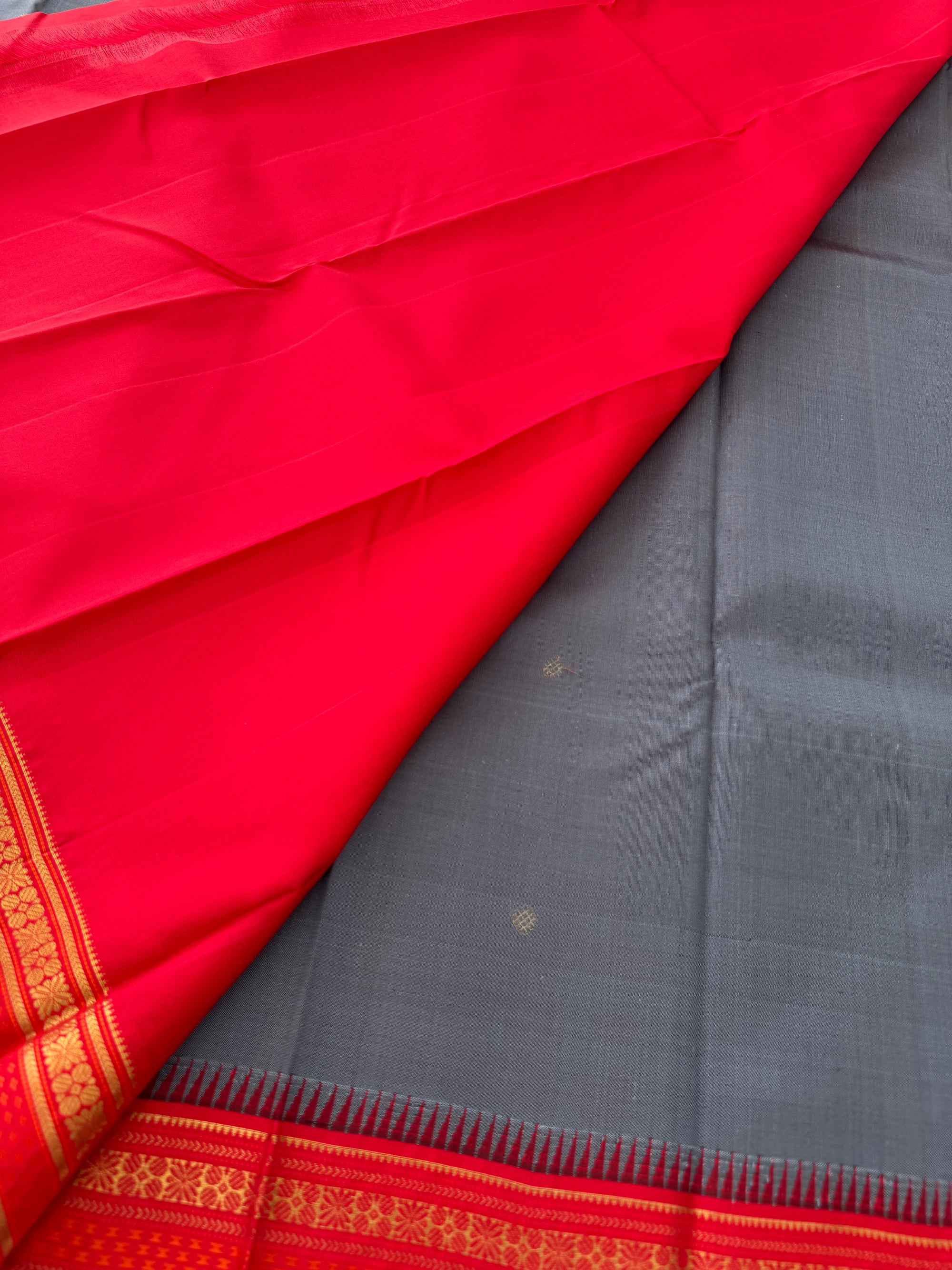 MAATHEY: Small border Kanjivaram Silk