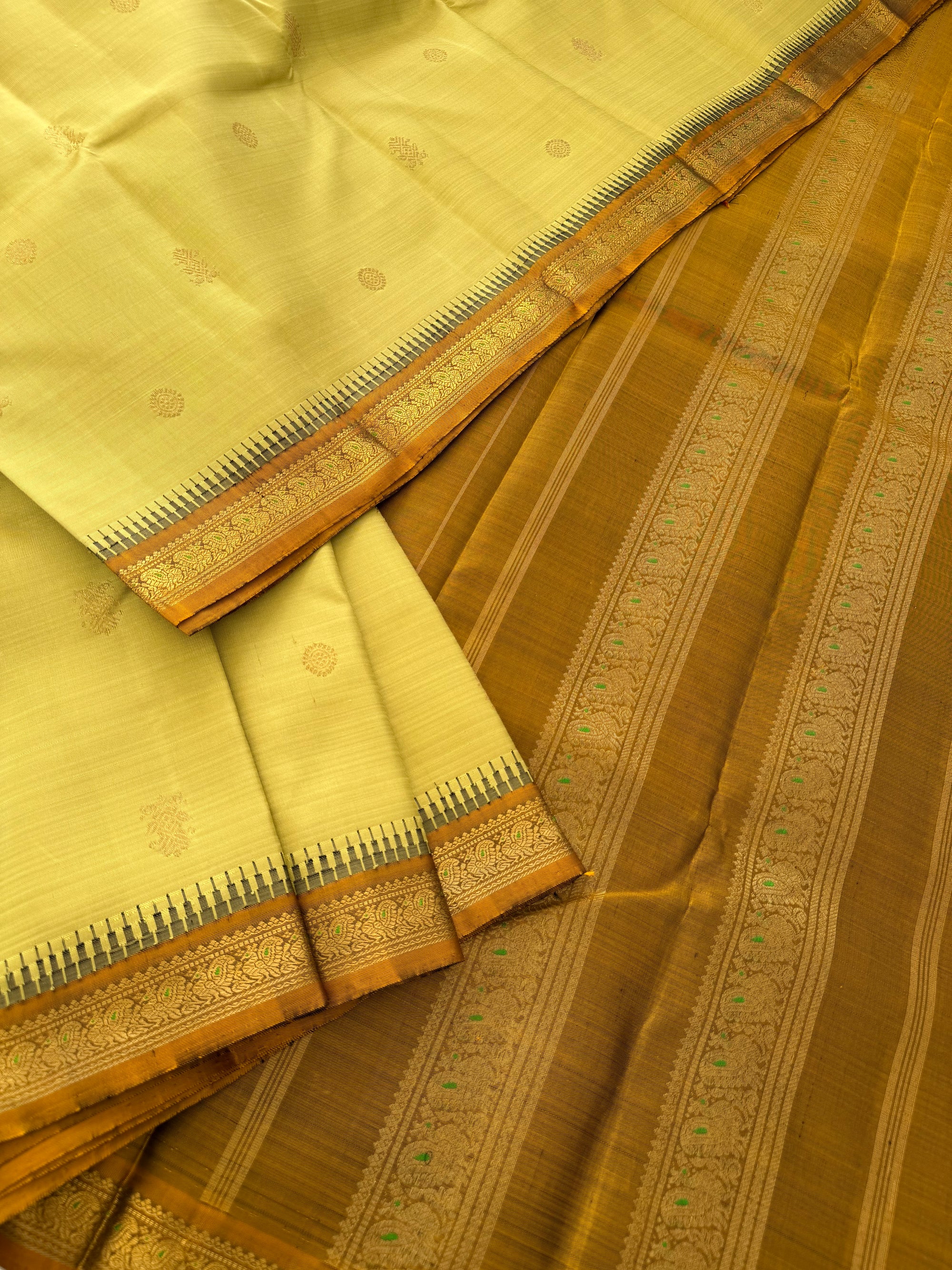 MAATHEY: Small border Kanjivaram Silk