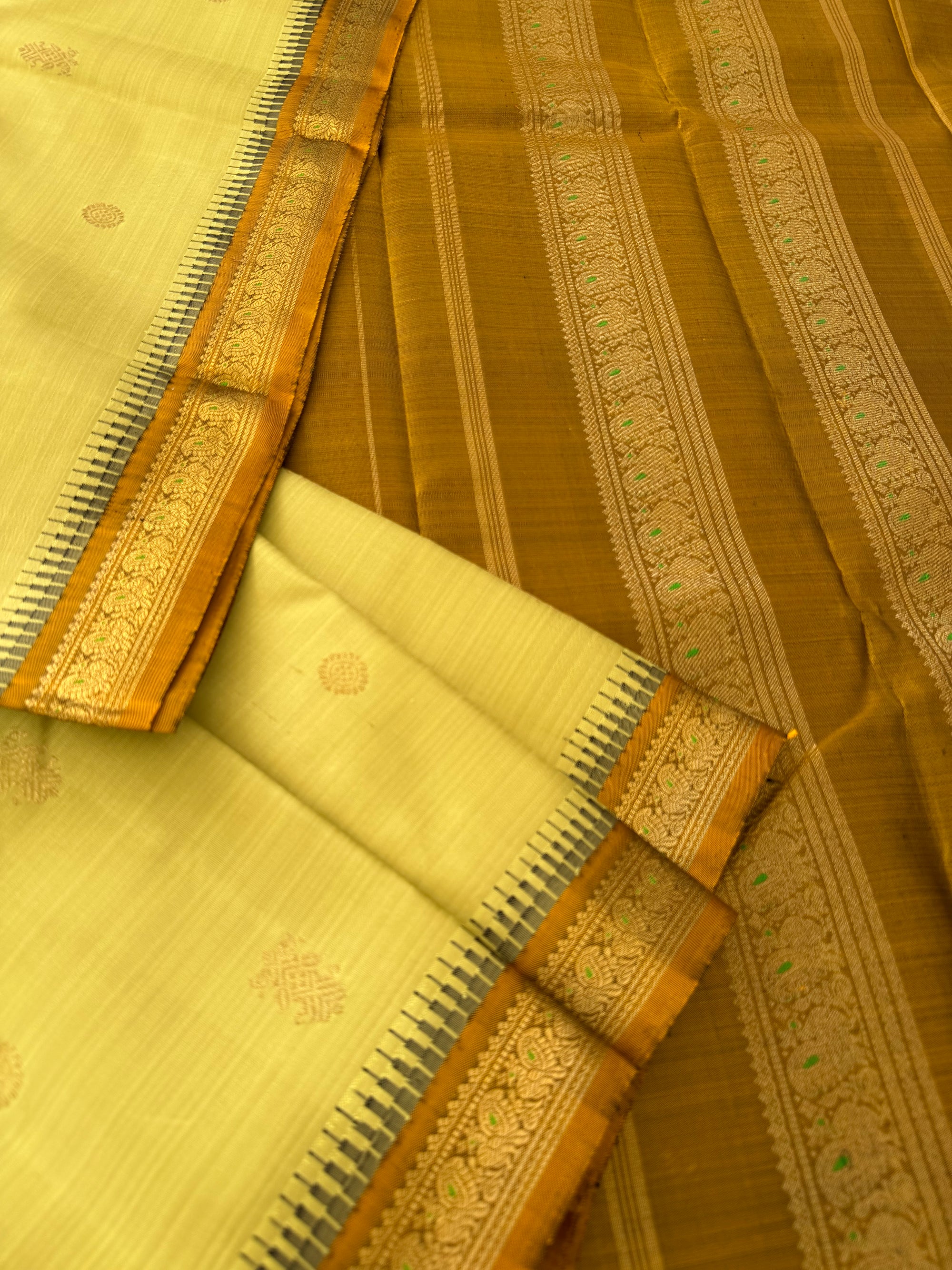 MAATHEY: Small border Kanjivaram Silk