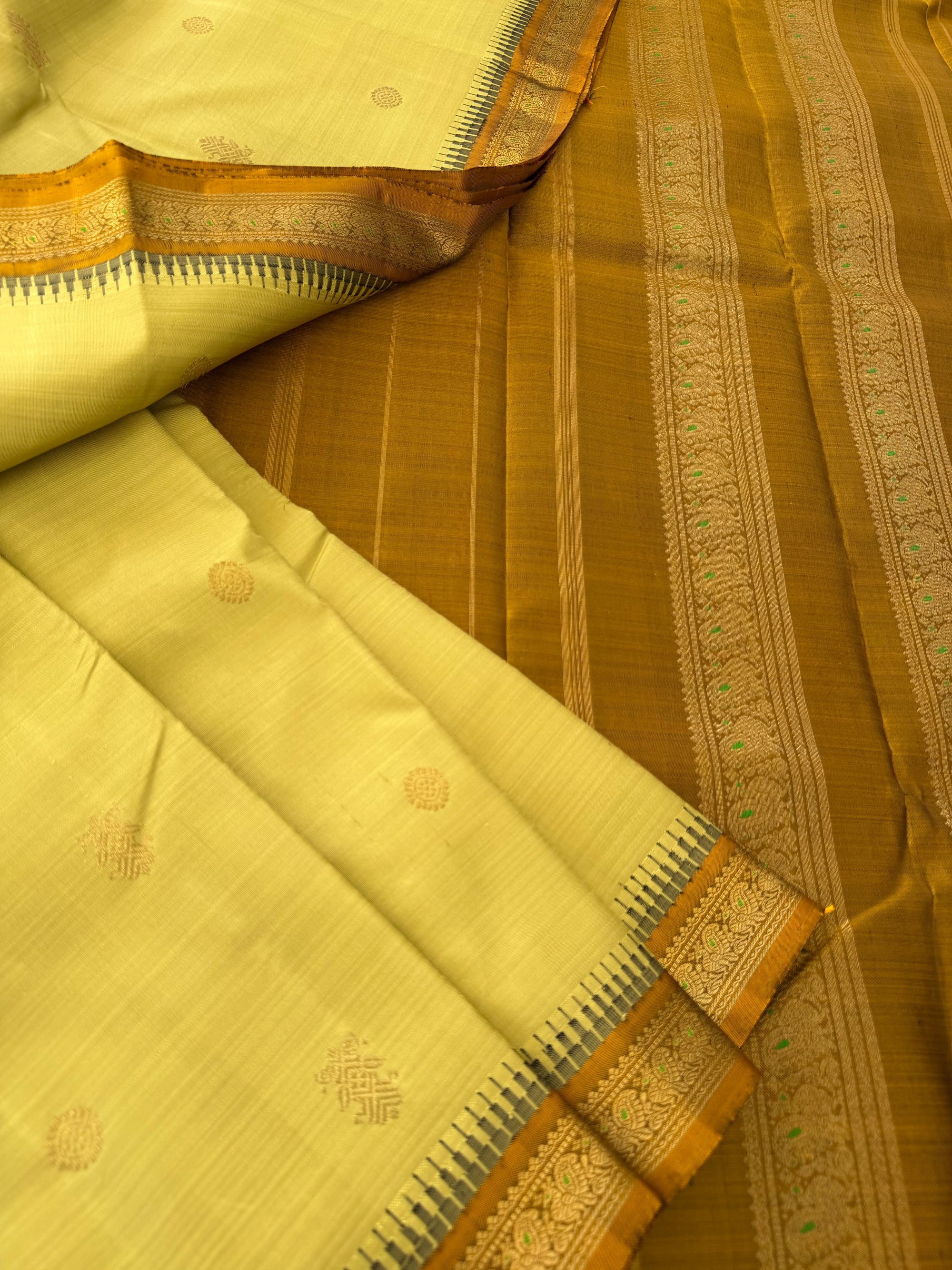 MAATHEY: Small border Kanjivaram Silk