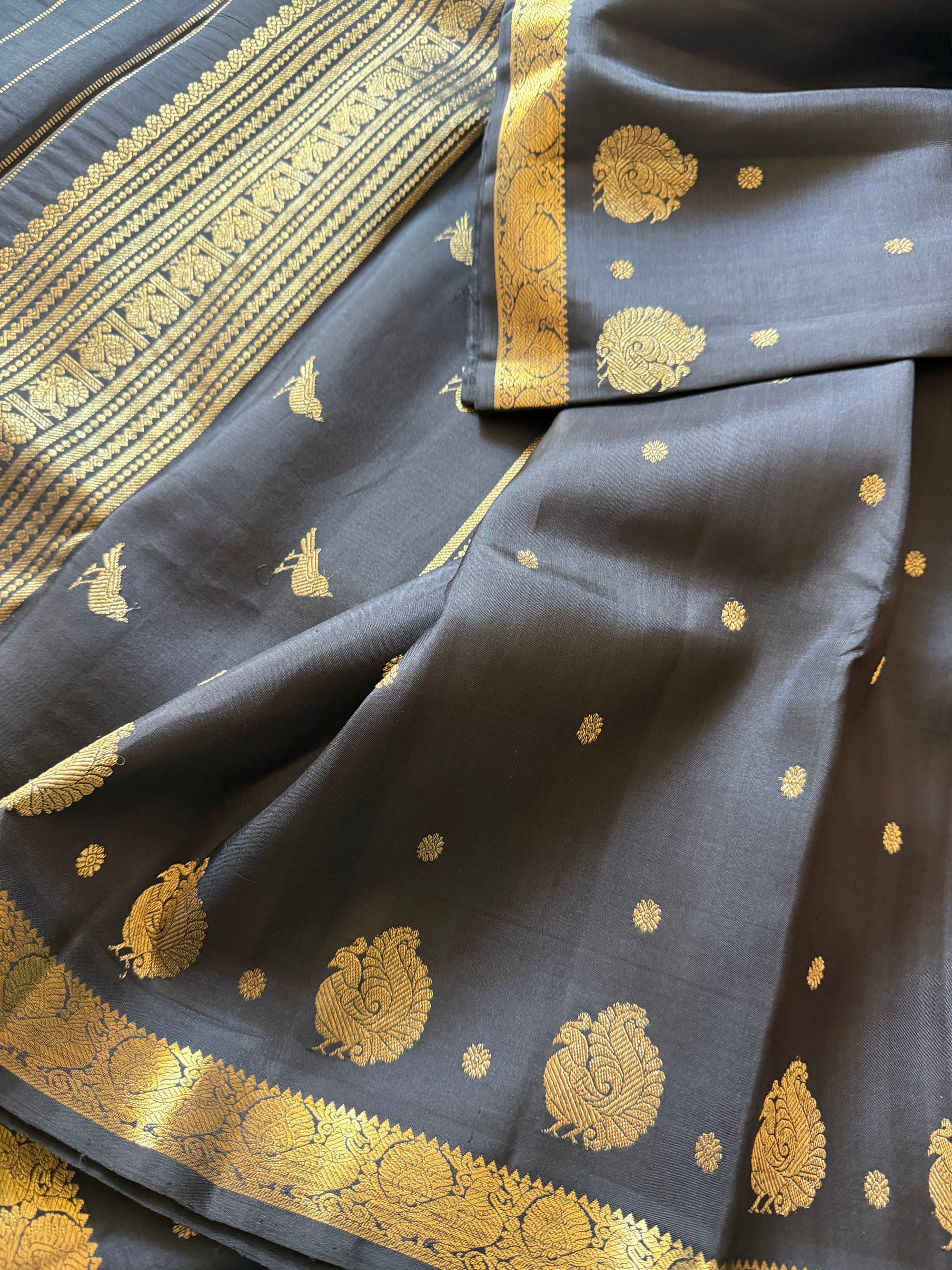 SWARA: Kanjivaram Silk (Black Self borders with Beetu Butta)