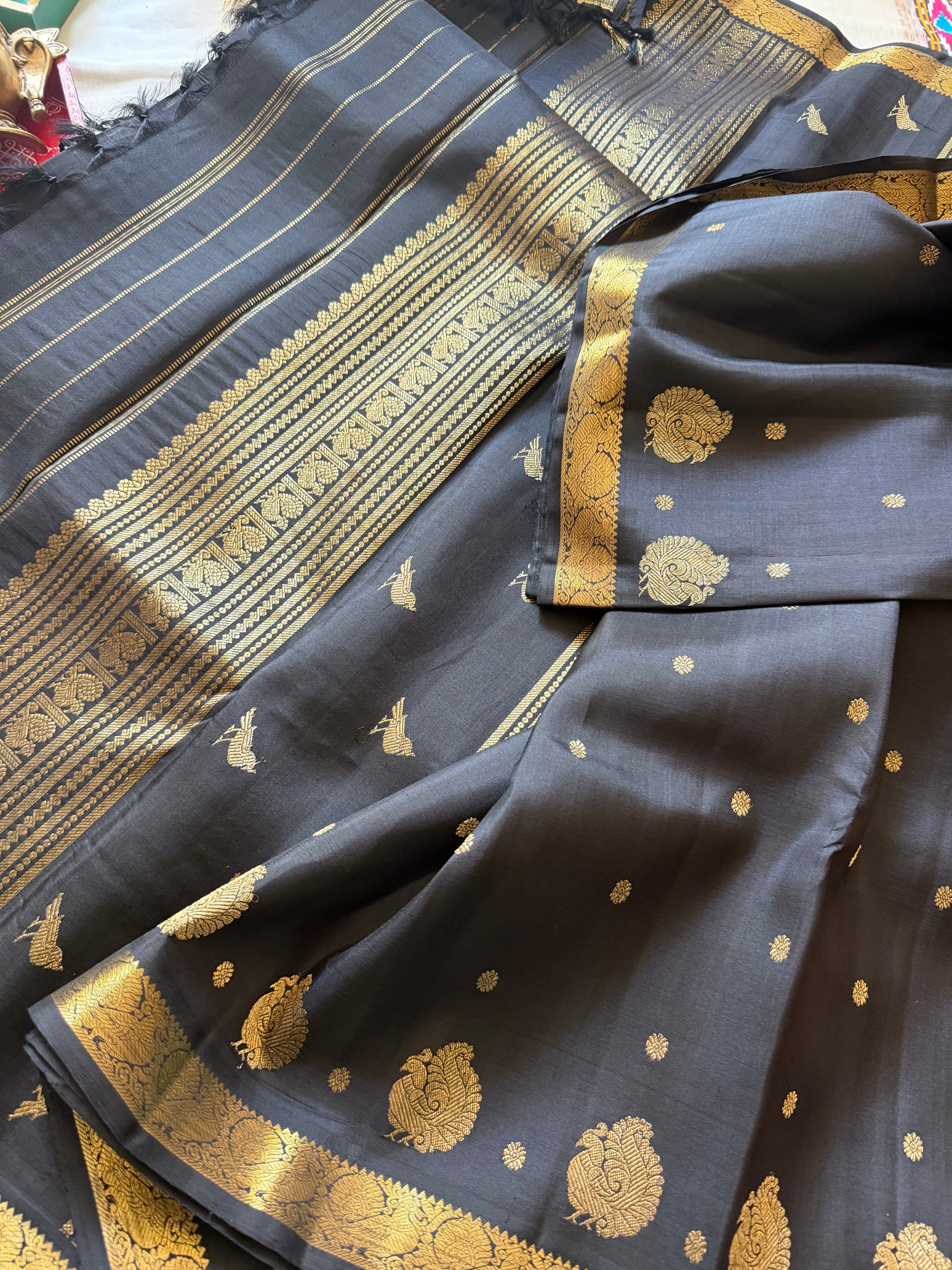 SWARA: Kanjivaram Silk (Black Self borders with Beetu Butta)