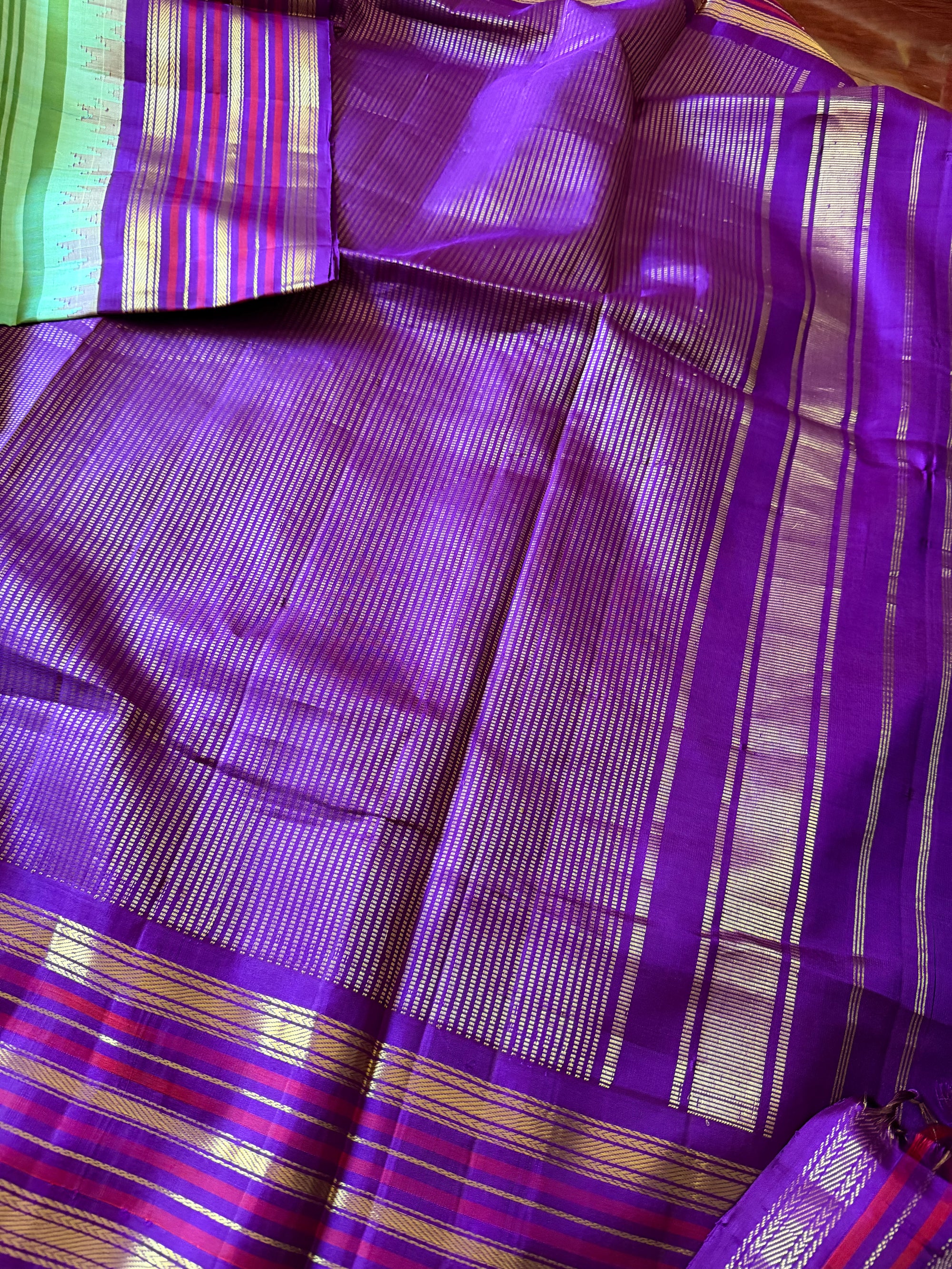 Kuttu Gadwal Silk