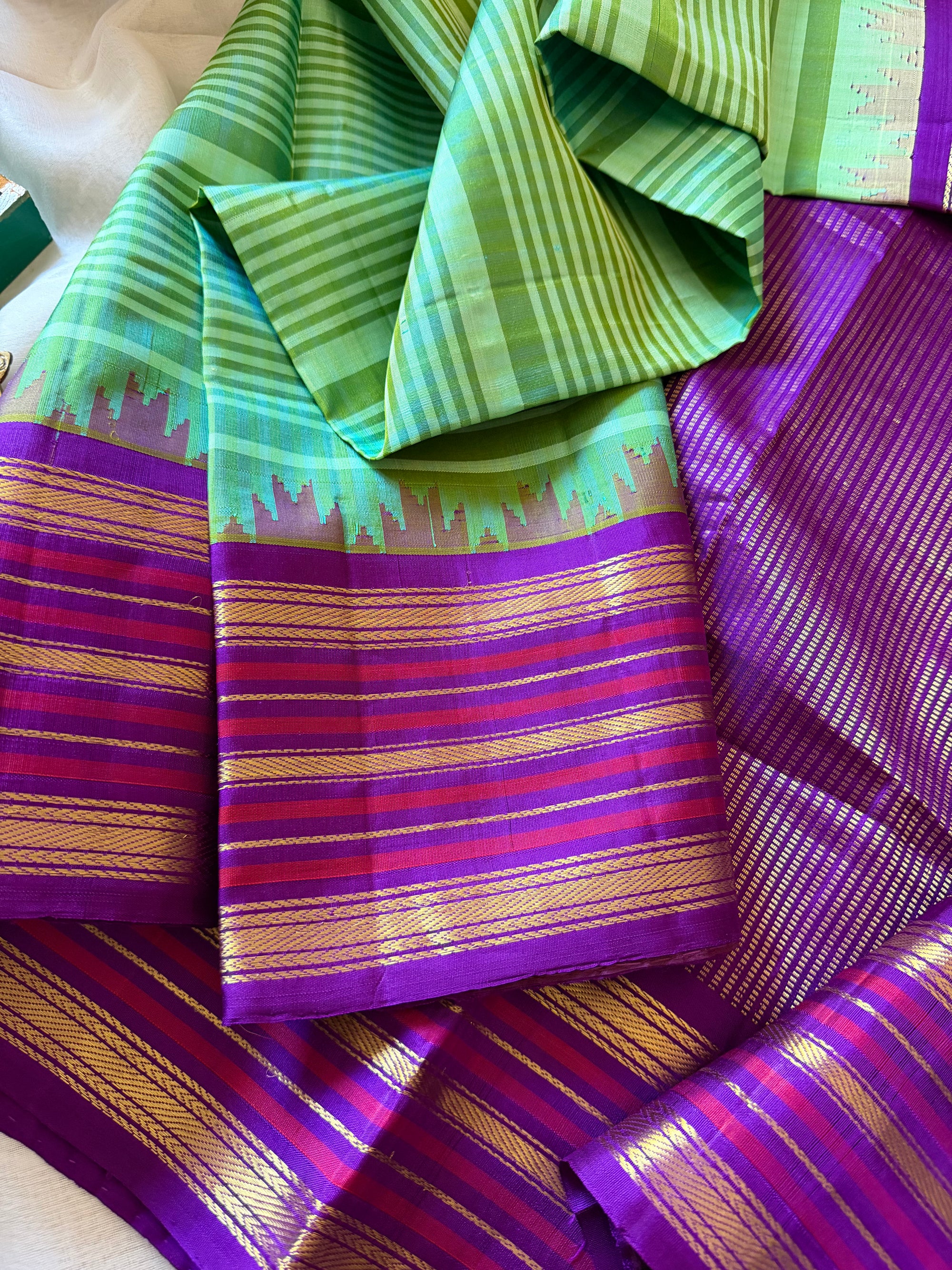 Kuttu Gadwal Silk