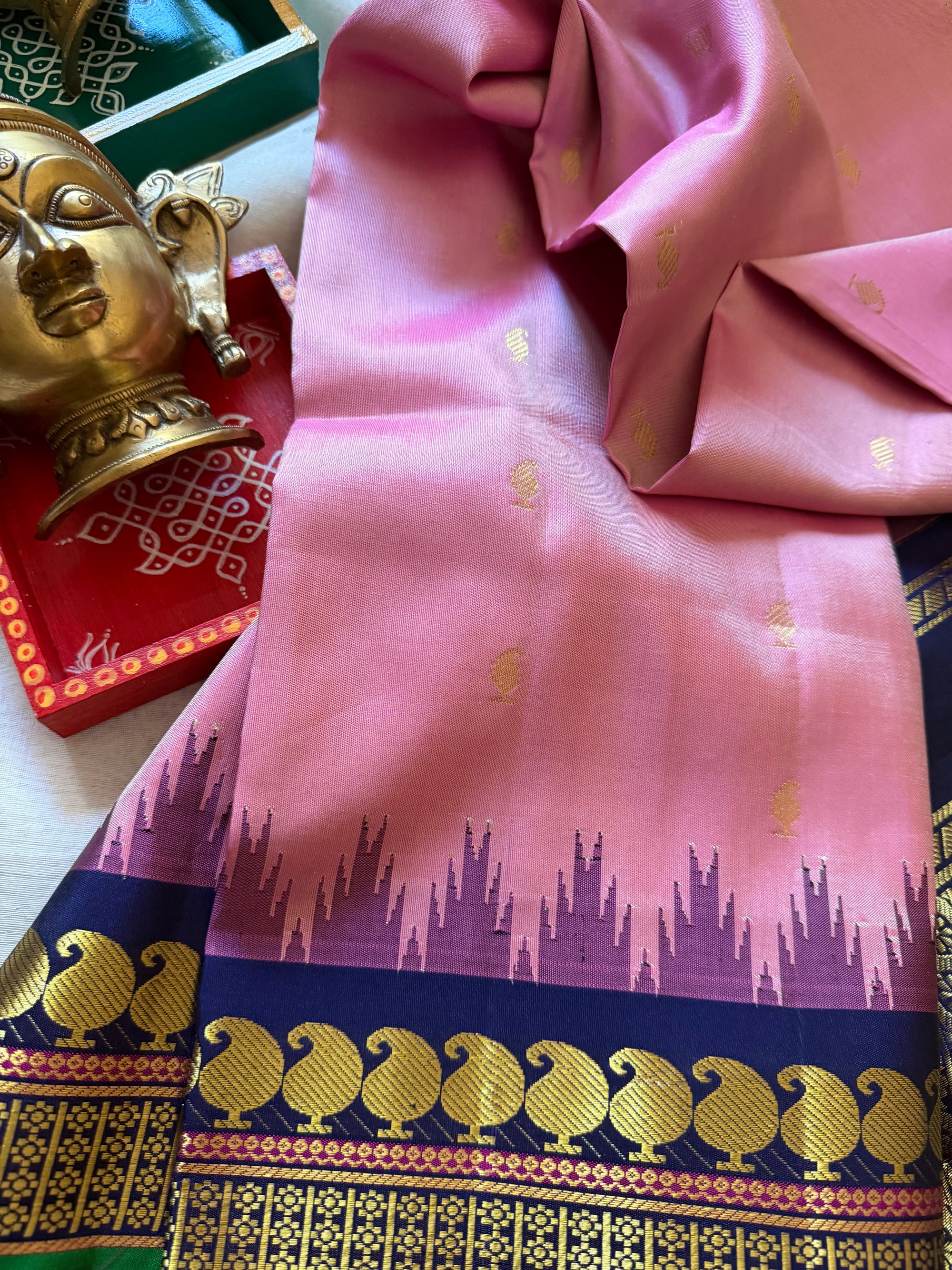 Kuttu Gadwal Silk