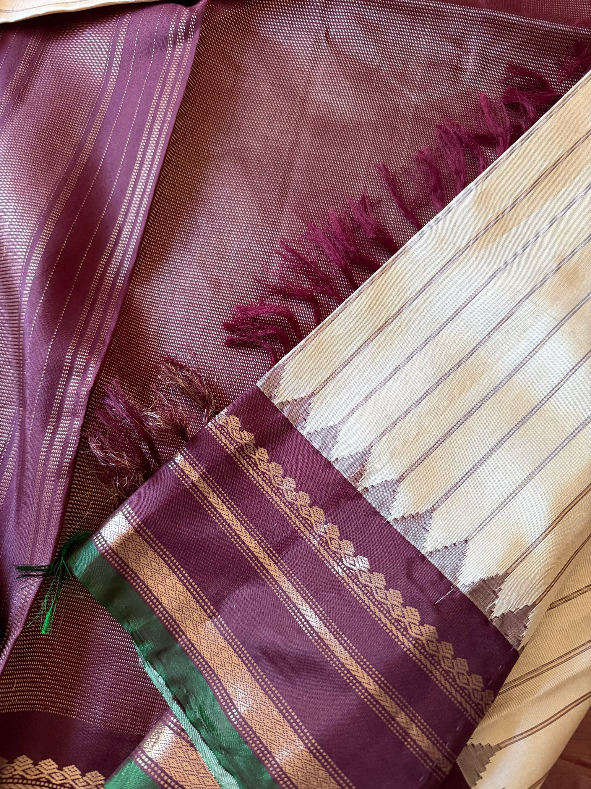 Kuttu Gadwal Silk